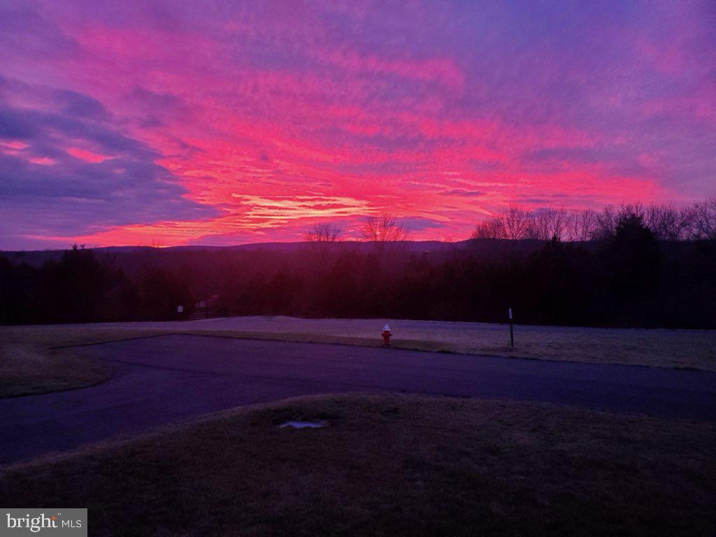 Aldie, Virginia, 20105, United States, 5 Bedrooms Bedrooms, ,5 BathroomsBathrooms,Residential,For Sale,1987386