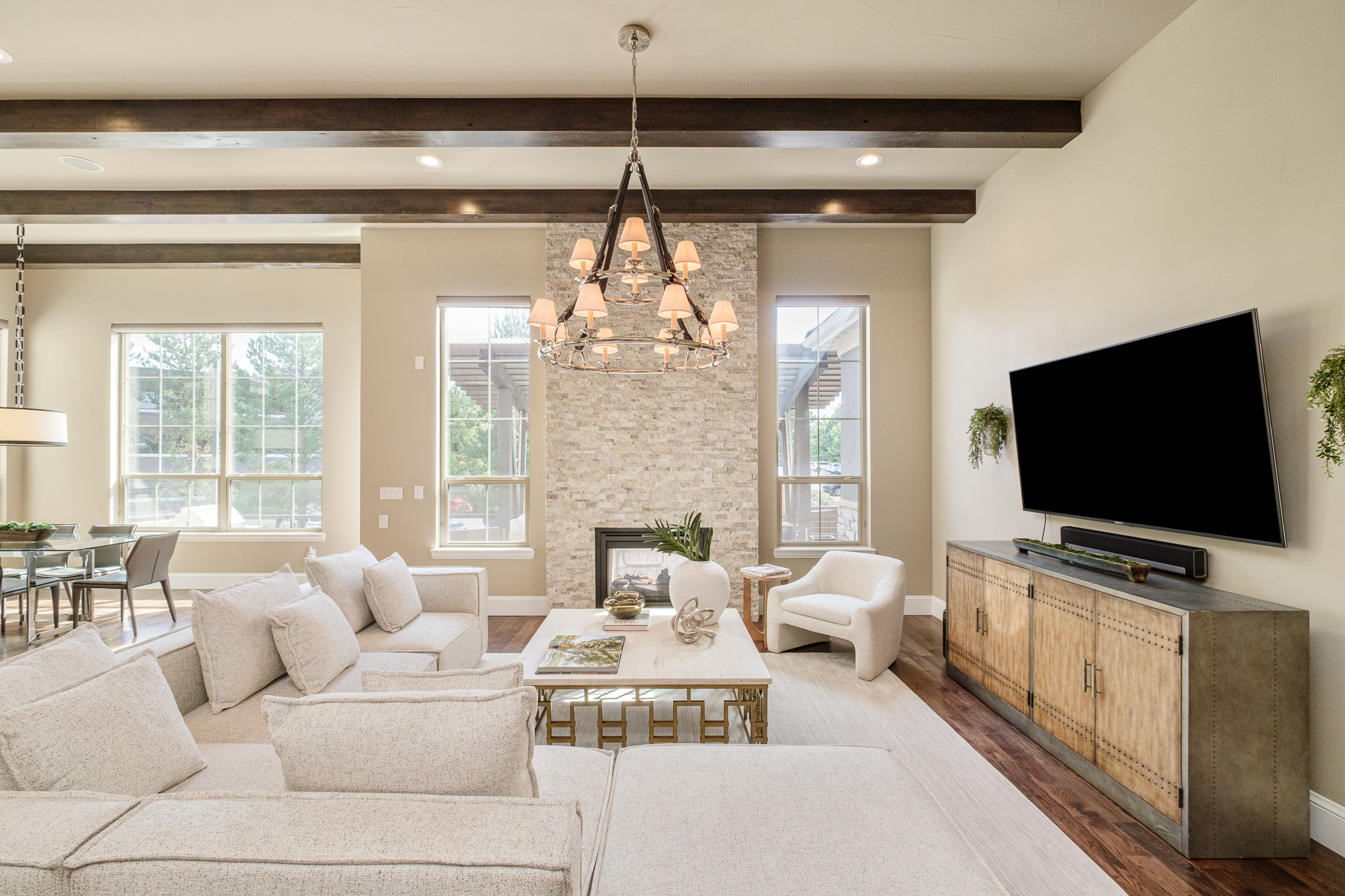  where  luxury meets modern convenience - 物件實景