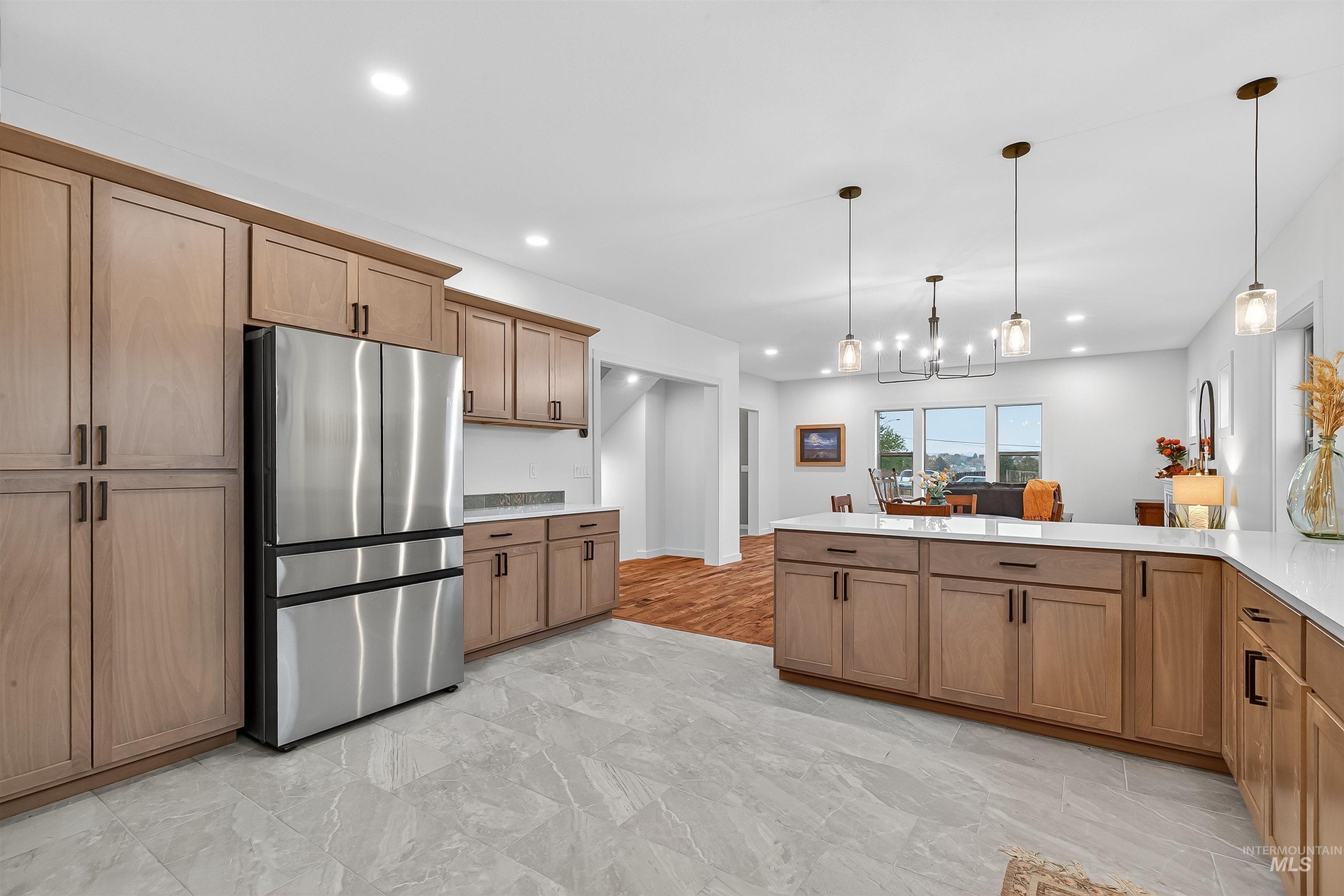 Lewiston, Idaho, 83501, United States, 5 Bedrooms Bedrooms, ,Residential,For Sale,1987812