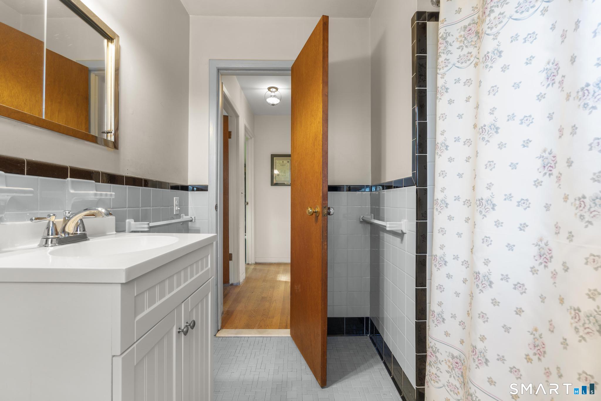 Norwalk, Connecticut, 06851, United States, 3 Bedrooms Bedrooms, ,2 BathroomsBathrooms,Residential,For Sale,2010794