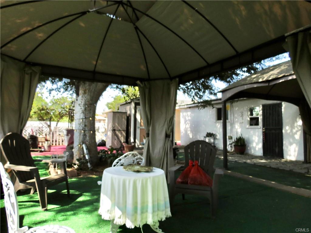 Compton, California, 90221, United States, 9 Bedrooms Bedrooms, ,Residential,For Sale,1982373