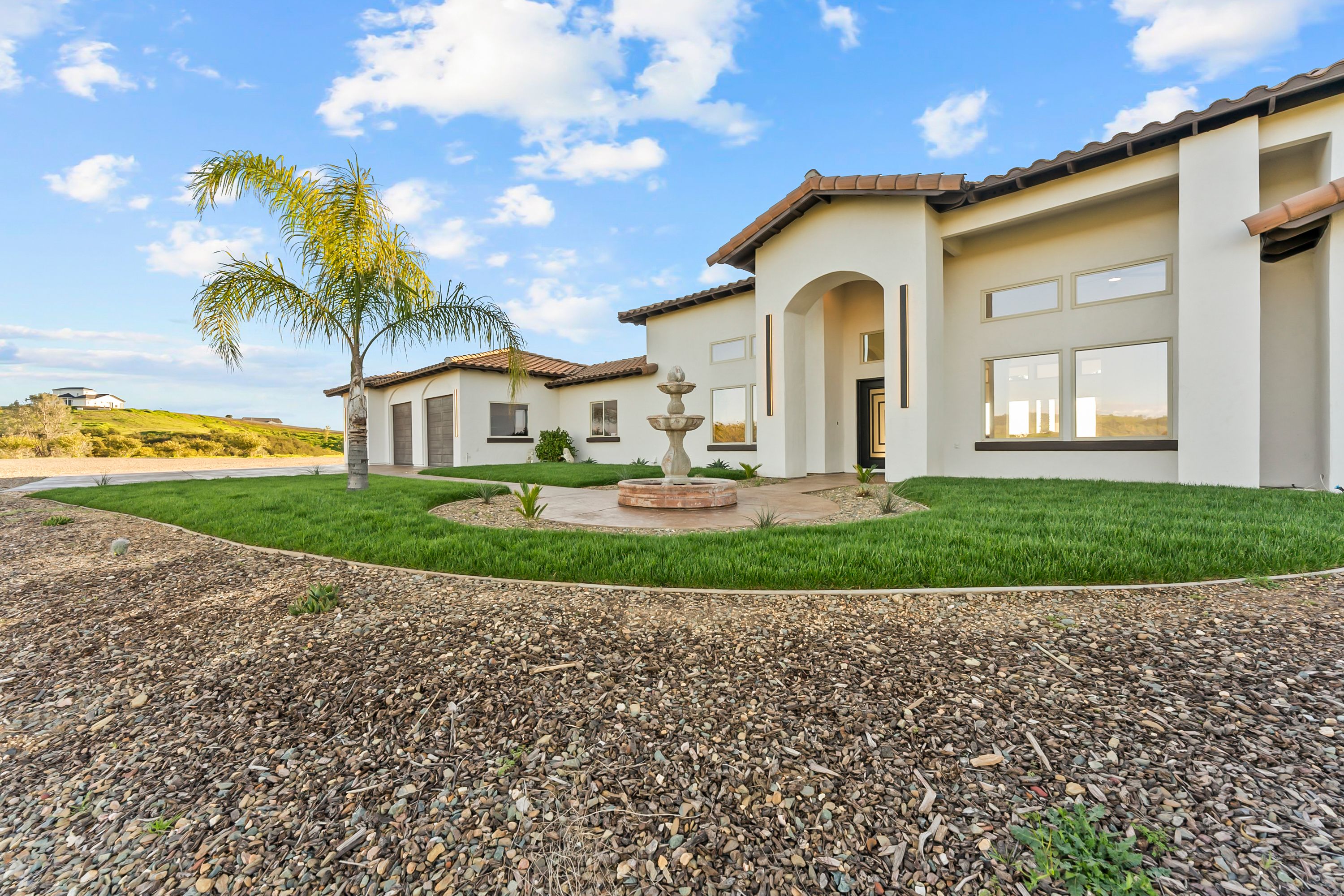  40 Acres - Big Views - Renovated Home - 物件實景