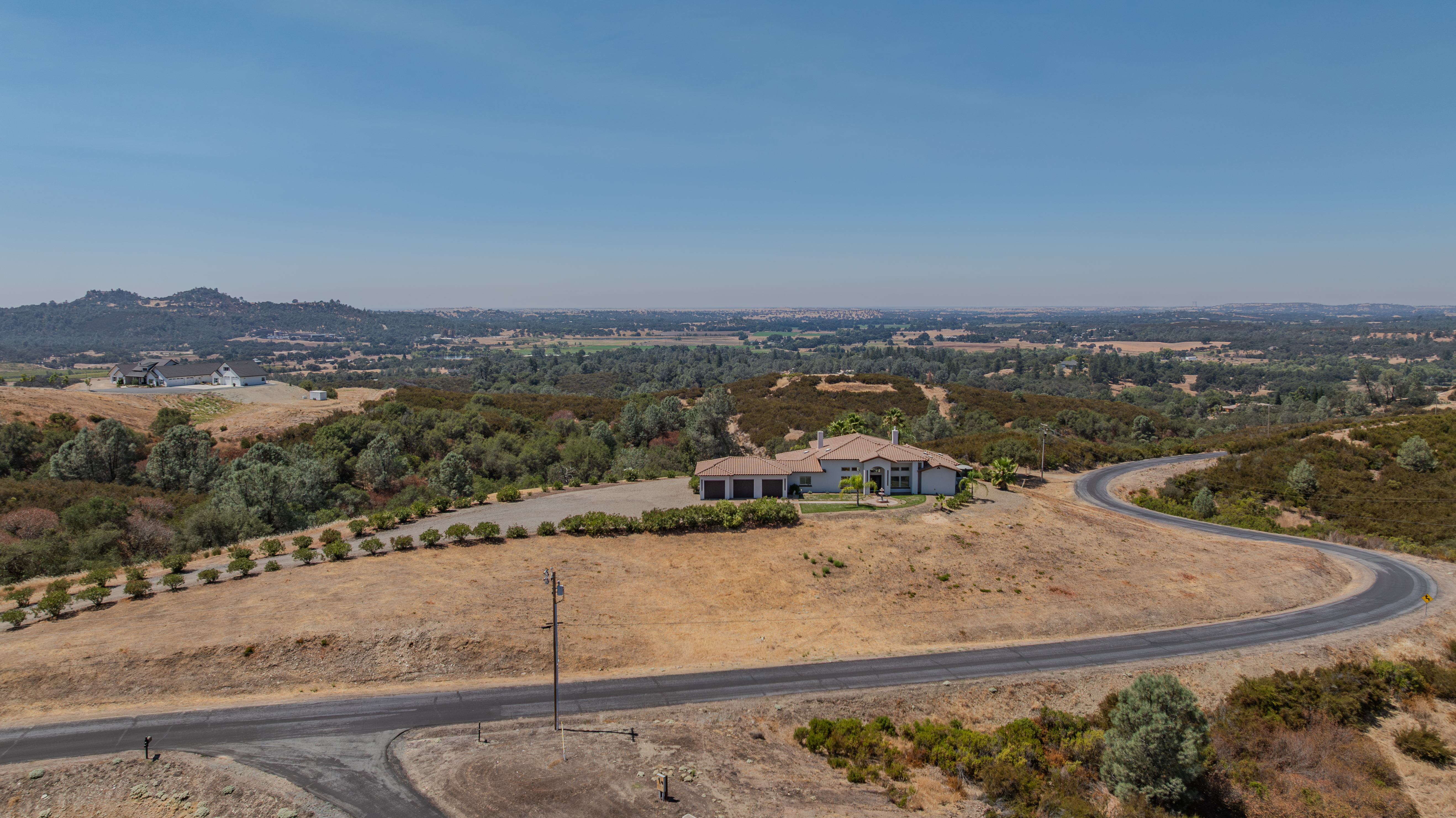  Elevated Living with 360 Views on 40 Acres - 物件實景