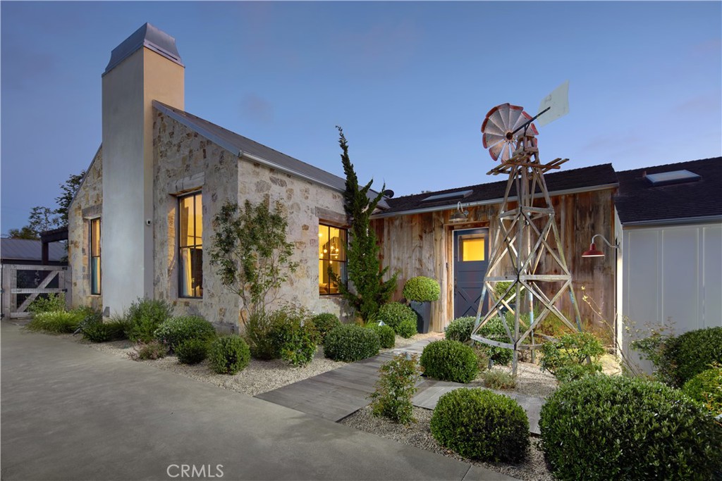 Newport Beach, California, 92660, United States, 4 Bedrooms Bedrooms, ,3 BathroomsBathrooms,Residential,For Sale,1927269