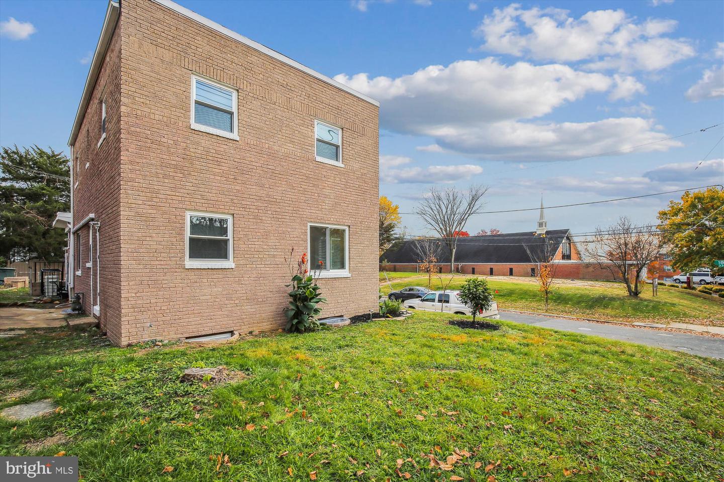 3300 18th Pl Se, WASHINGTON, District Of Columbia, 20020, United States, 5 Bedrooms Bedrooms, ,3 BathroomsBathrooms,Residential,For Sale,3300 18th Pl Se,1431167