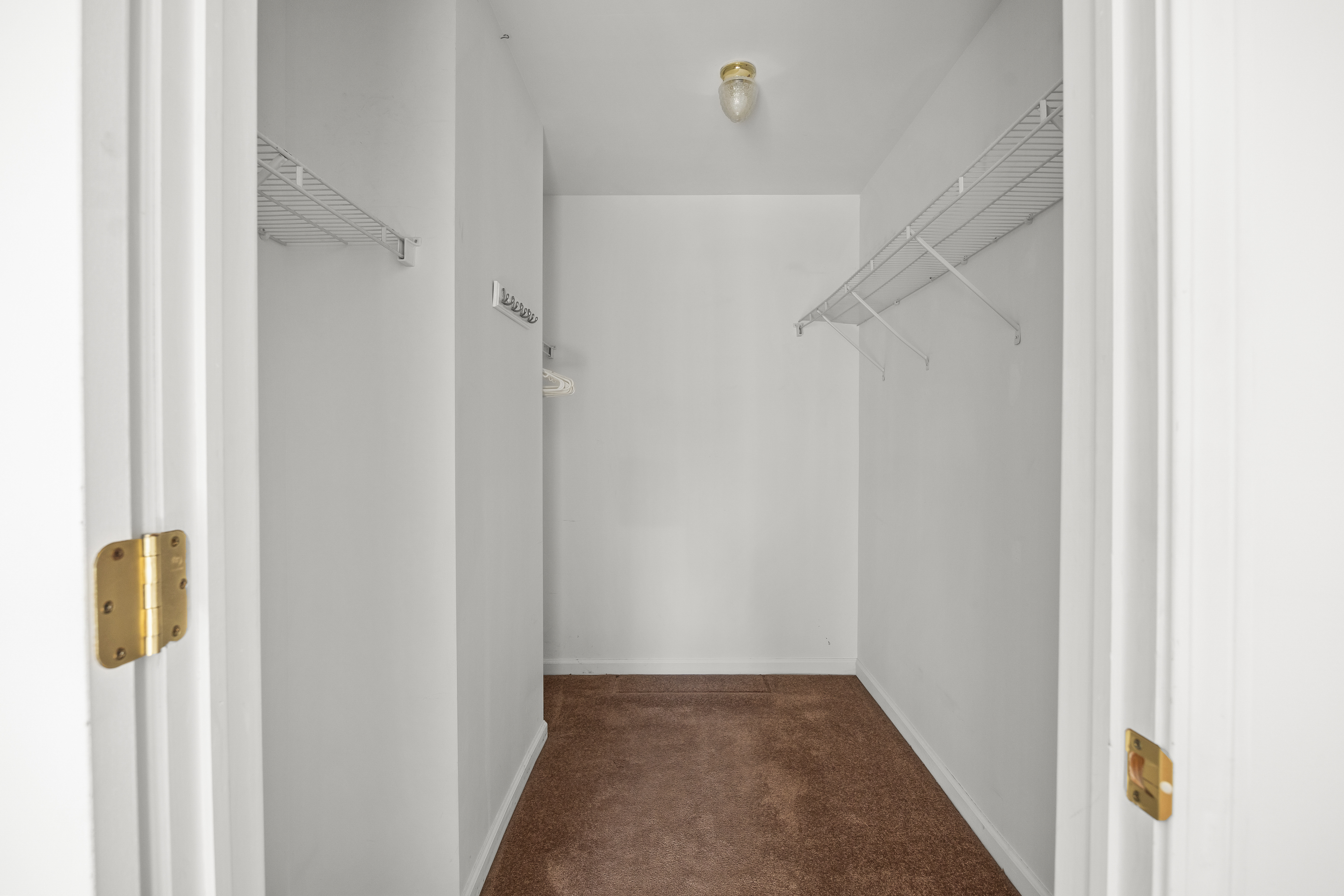  Turnkey Hudson Valley Townhouse: Main-Level Suite, Mountain Views & Deck - 物件實景