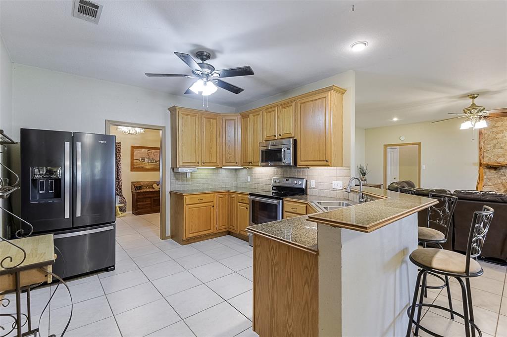 Waxahachie, Texas, 75167, United States, 4 Bedrooms Bedrooms, ,2 BathroomsBathrooms,Residential,For Sale,1835514
