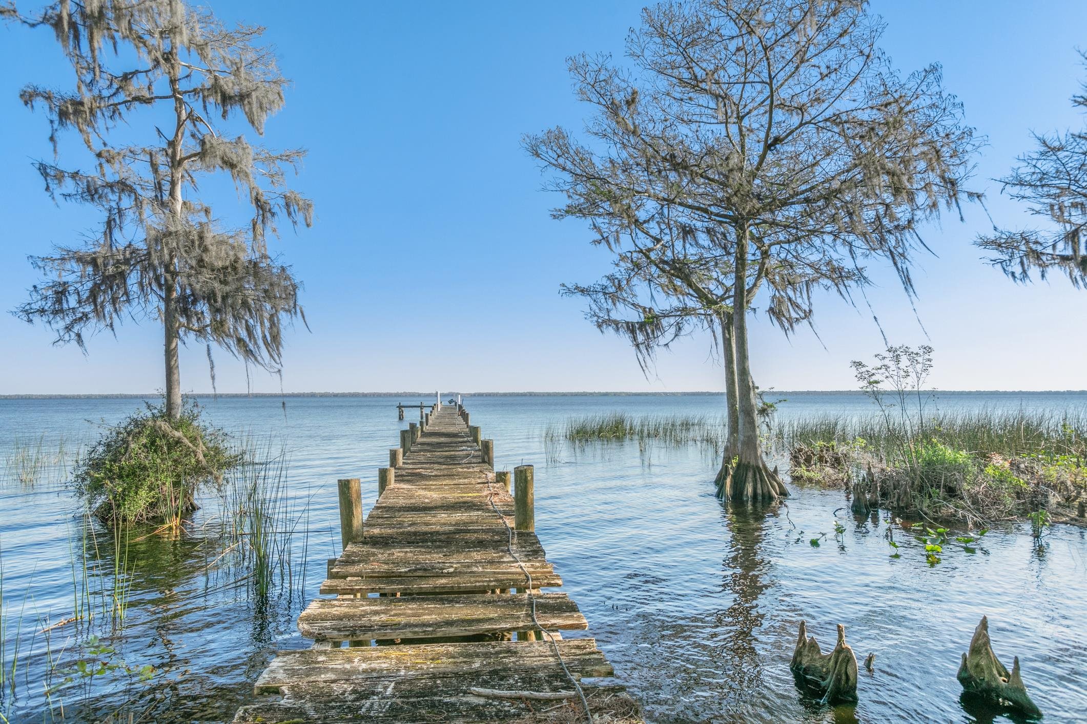 Crescent City, Florida, 32112, United States, 5 Bedrooms Bedrooms, ,3 BathroomsBathrooms,Residential,For Sale,1981097