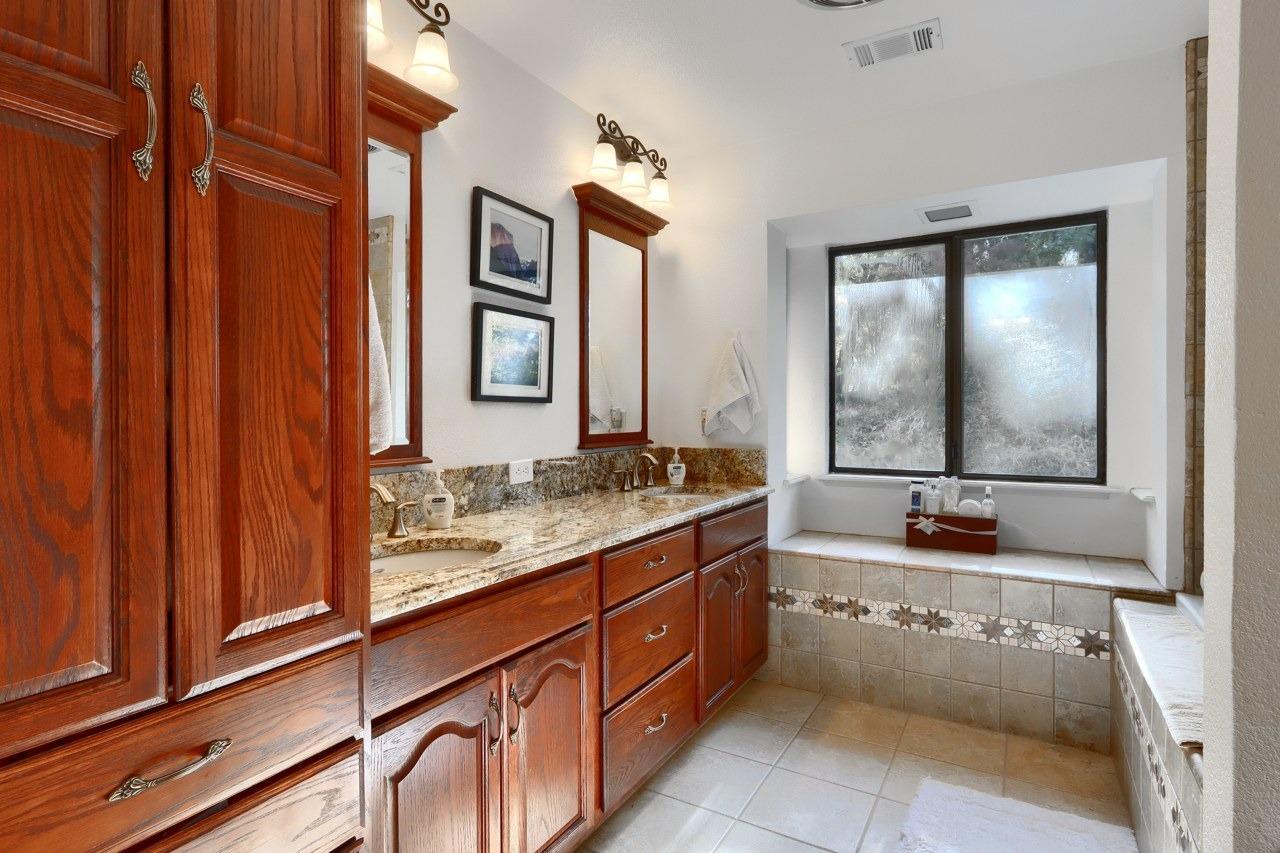 North Fork, California, 93643, United States, 3 Bedrooms Bedrooms, ,2 BathroomsBathrooms,Residential,For Sale,1983118