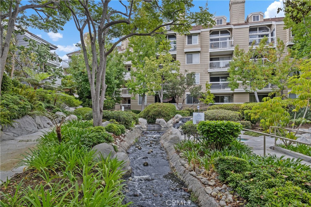 Huntington Beach, California, 92646, United States, 2 Bedrooms Bedrooms, ,2 BathroomsBathrooms,Residential,For Sale,1939014
