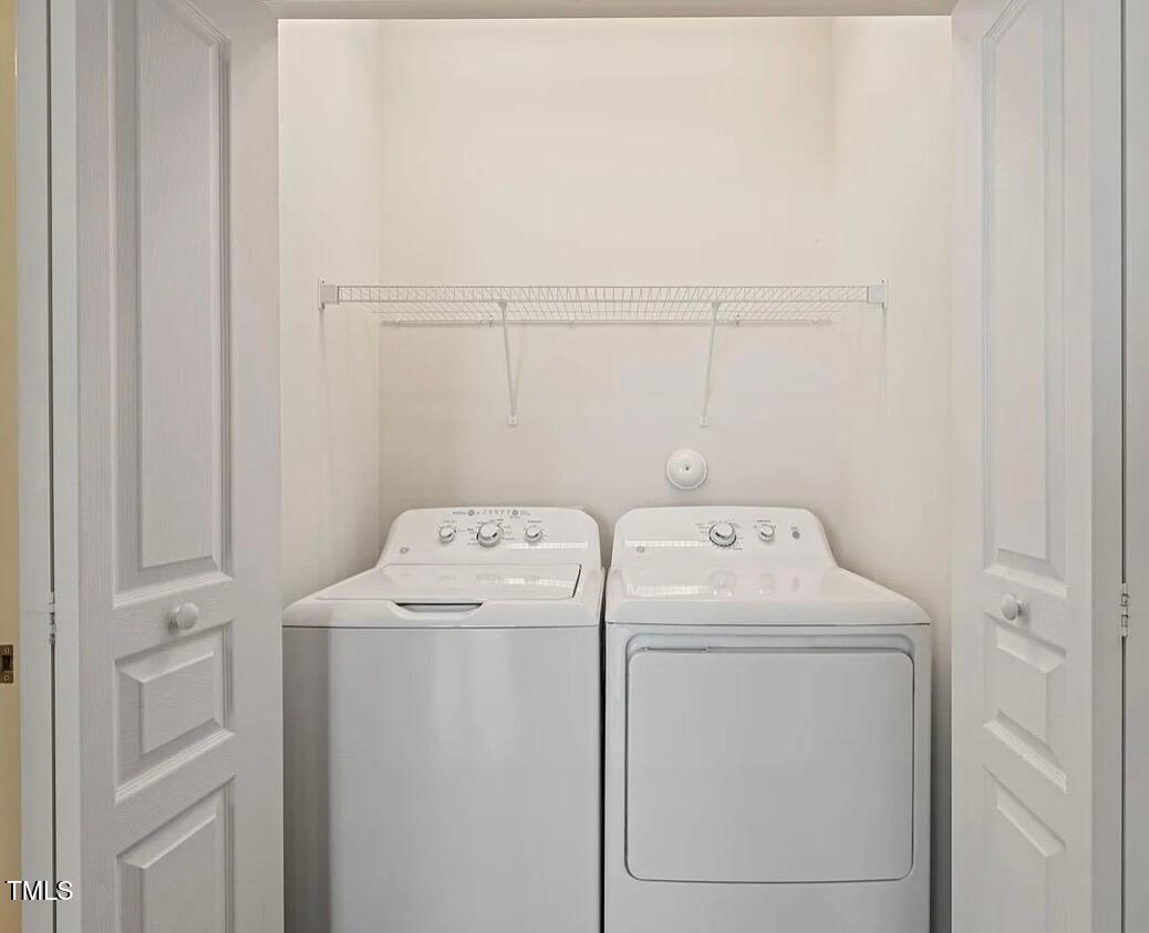 Raleigh, North Carolina, 27612, United States, 3 Bedrooms Bedrooms, ,4 BathroomsBathrooms,Residential,For Sale,1932612