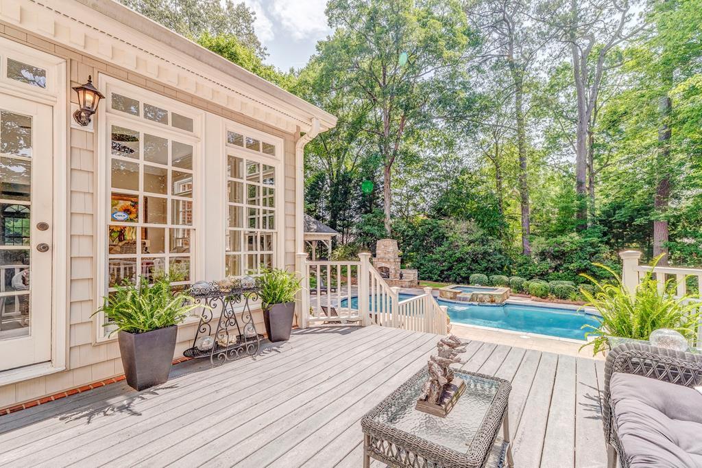 DALTON, Georgia, 30720, United States, 4 Bedrooms Bedrooms, ,4 BathroomsBathrooms,Residential,For Sale,1885970