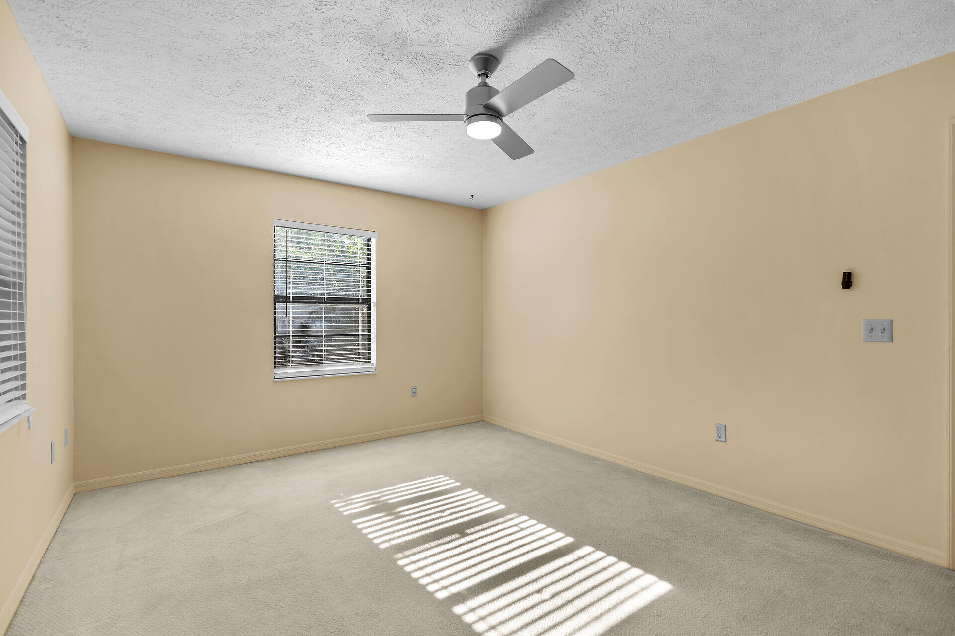 MARATHON, Florida, 33050, United States, 2 Bedrooms Bedrooms, ,2 BathroomsBathrooms,Residential,For Sale,1707651