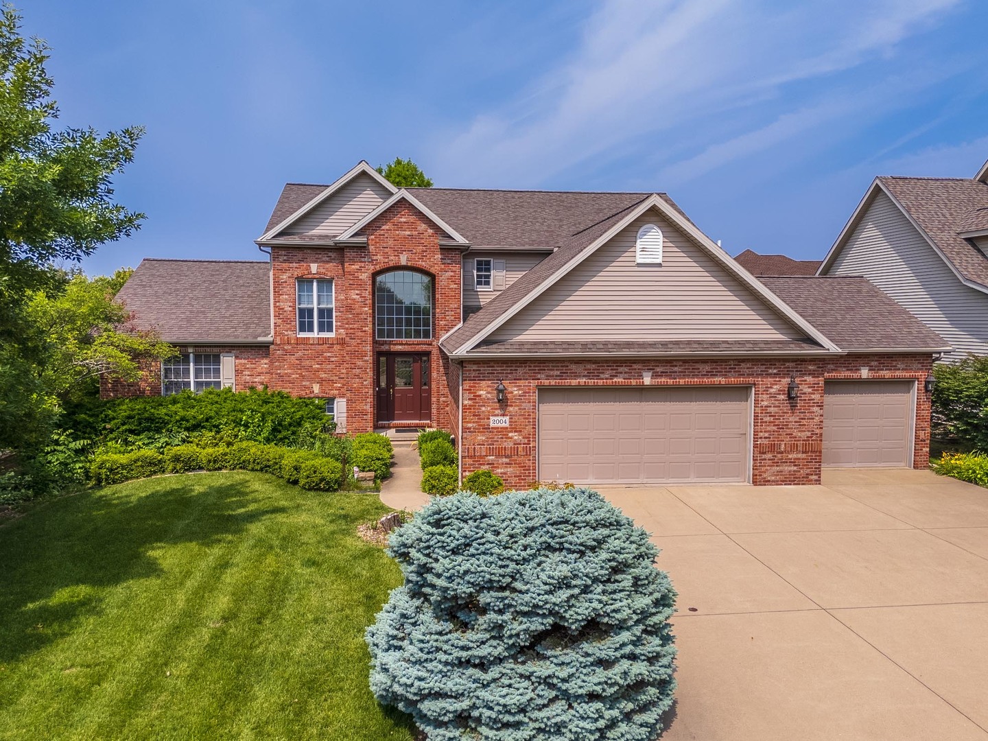 Bloomington, Illinois, 61704, United States, 4 Bedrooms Bedrooms, ,4 BathroomsBathrooms,Residential,For Sale,1957101