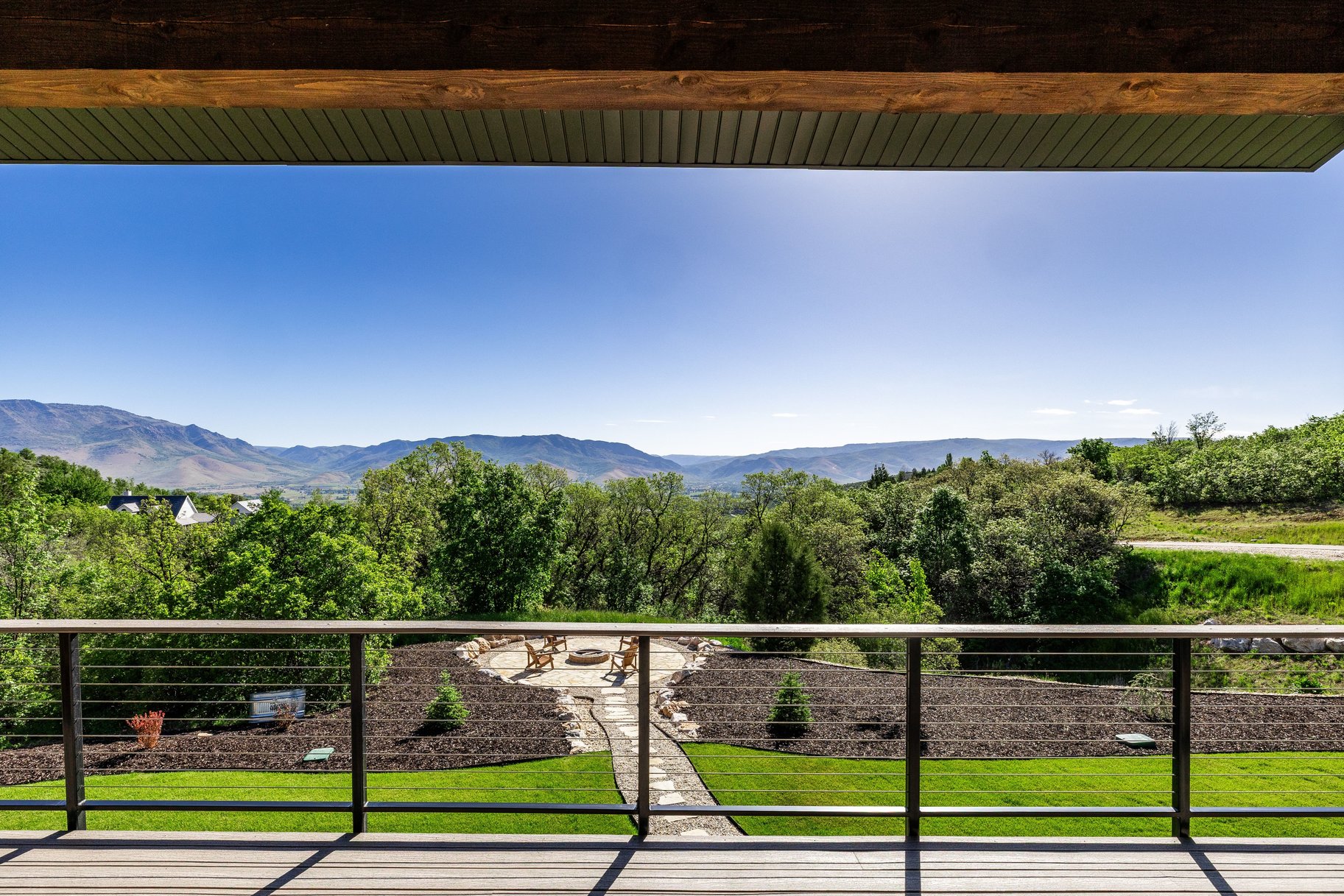  Welcome to a Private Mountain Luxury Retreat on Iconic Old Snowbasin Road - 物件實景