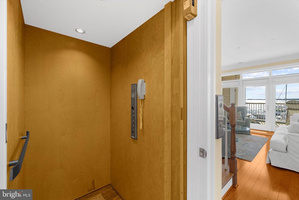 Grasonville, Maryland, 21638, United States, 4 Bedrooms Bedrooms, ,4 BathroomsBathrooms,Residential,For Sale,1989342