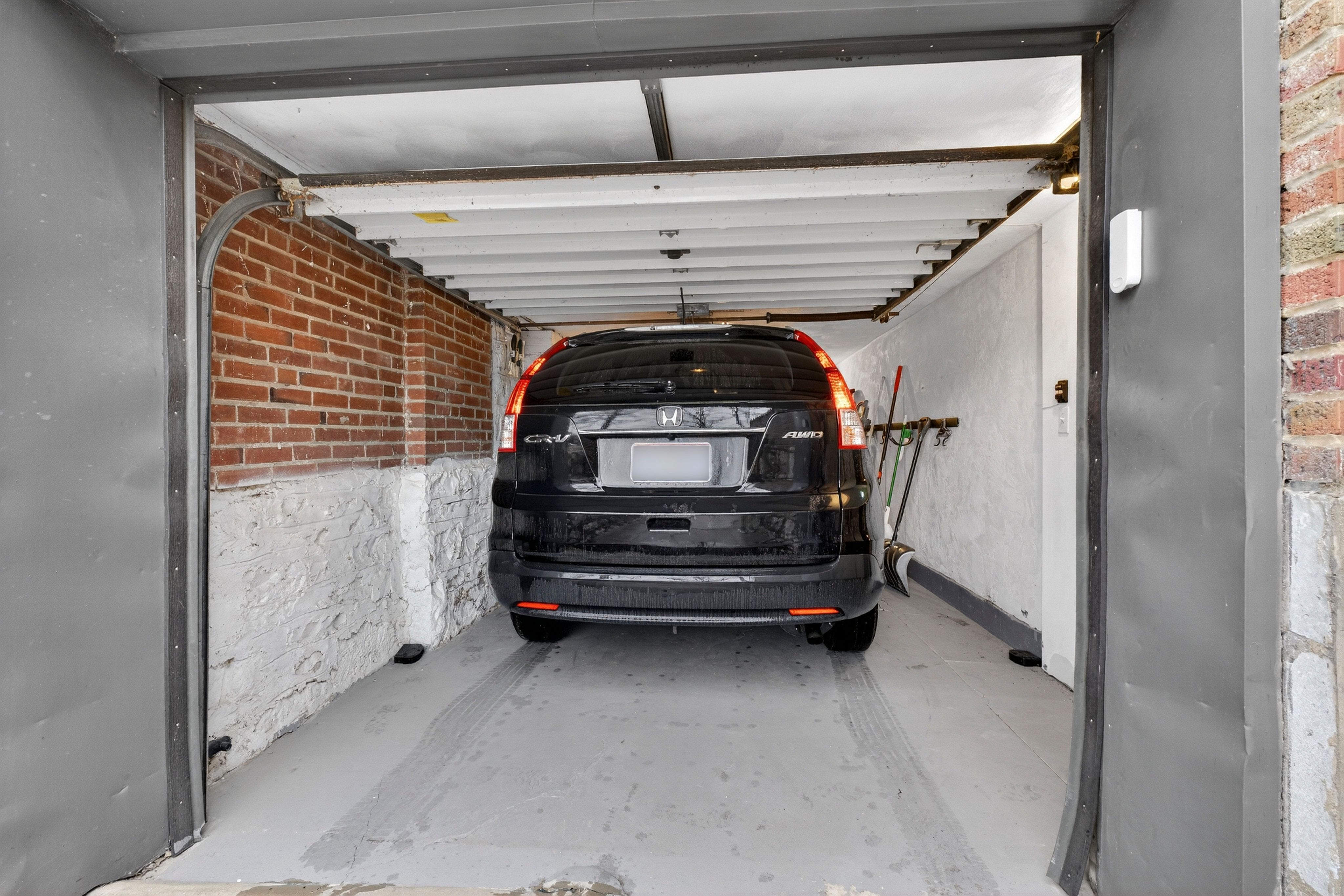  Timelessly Restored Bungalow in Hi-Pointe DeMun - 物件實景