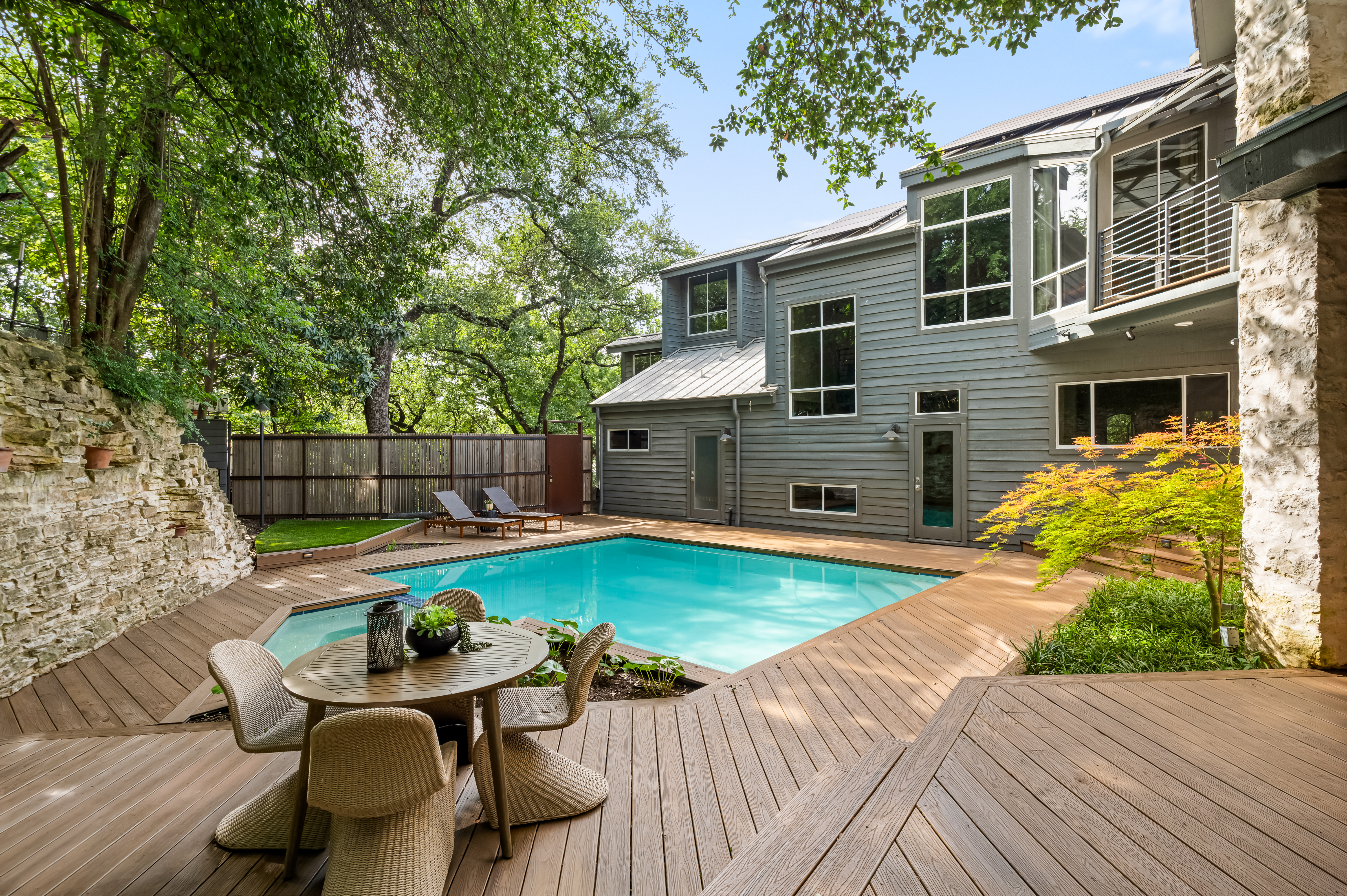  Tarrytown Home with Personality, Privacy, and a Pool - 物件實景