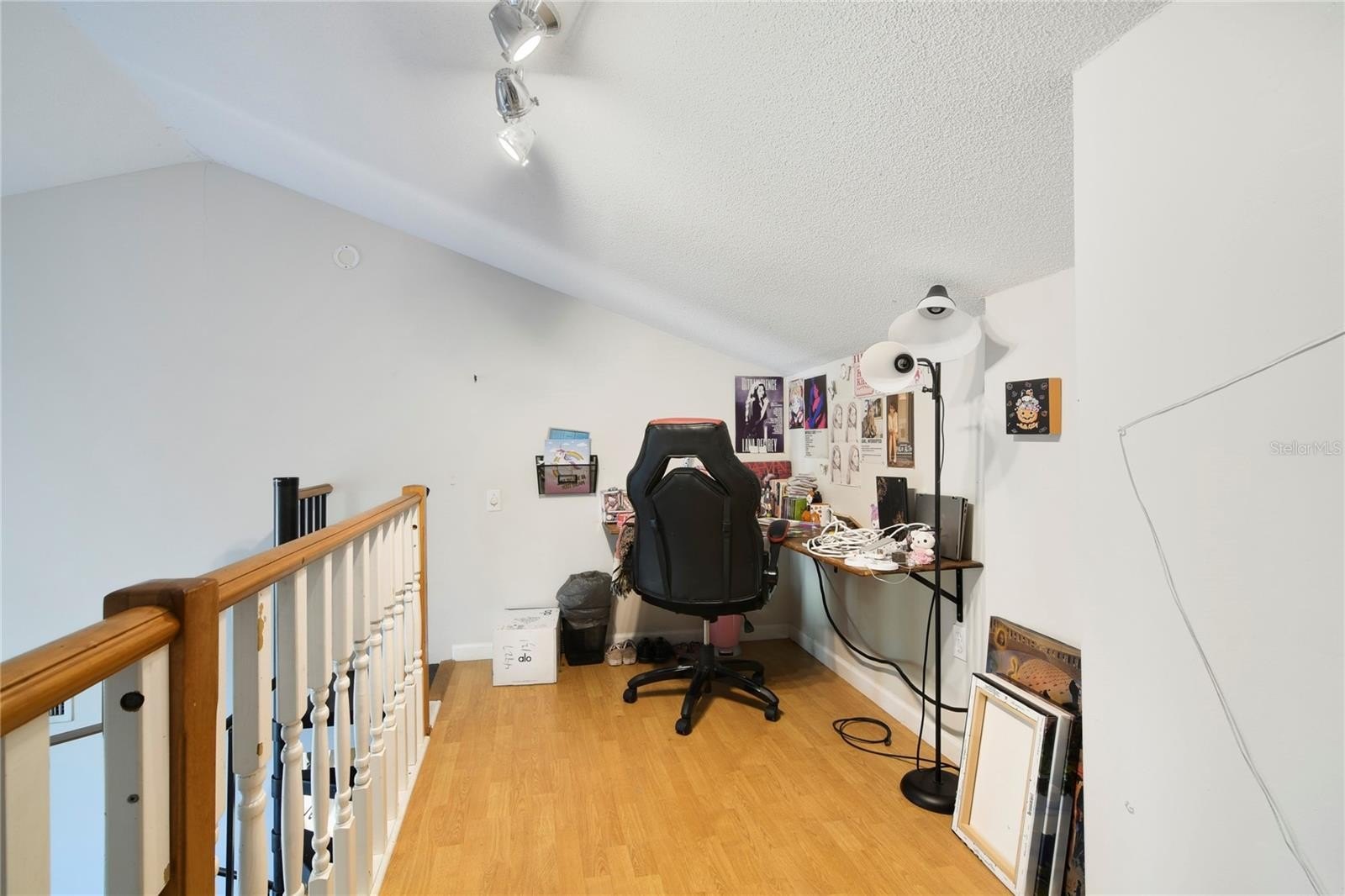 EUSTIS, Florida, 32726, United States, 4 Bedrooms Bedrooms, ,3 BathroomsBathrooms,Residential,For Sale,1978501