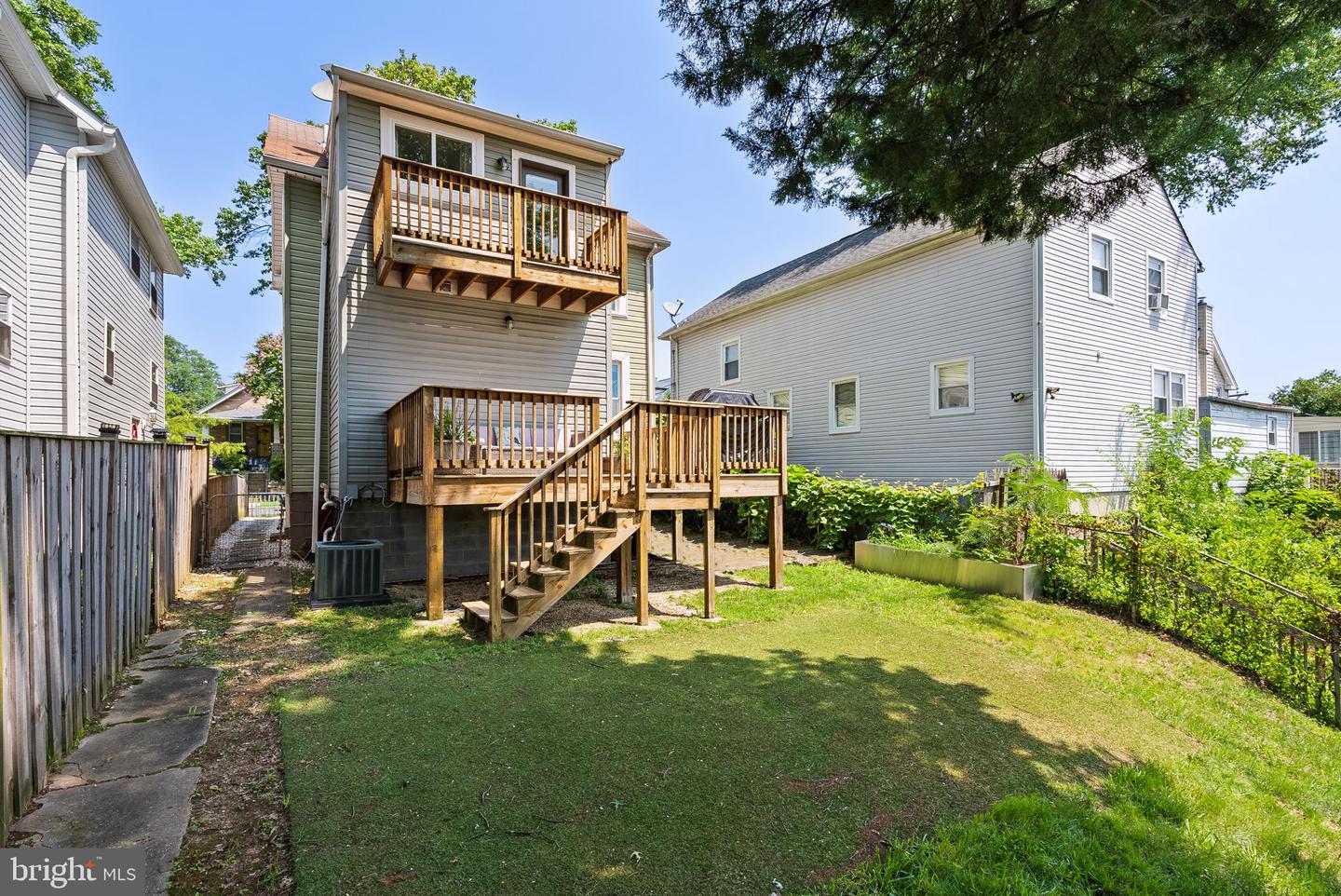 Washington, District of Columbia, 20018, United States, 3 Bedrooms Bedrooms, ,4 BathroomsBathrooms,Residential,For Sale,1907090