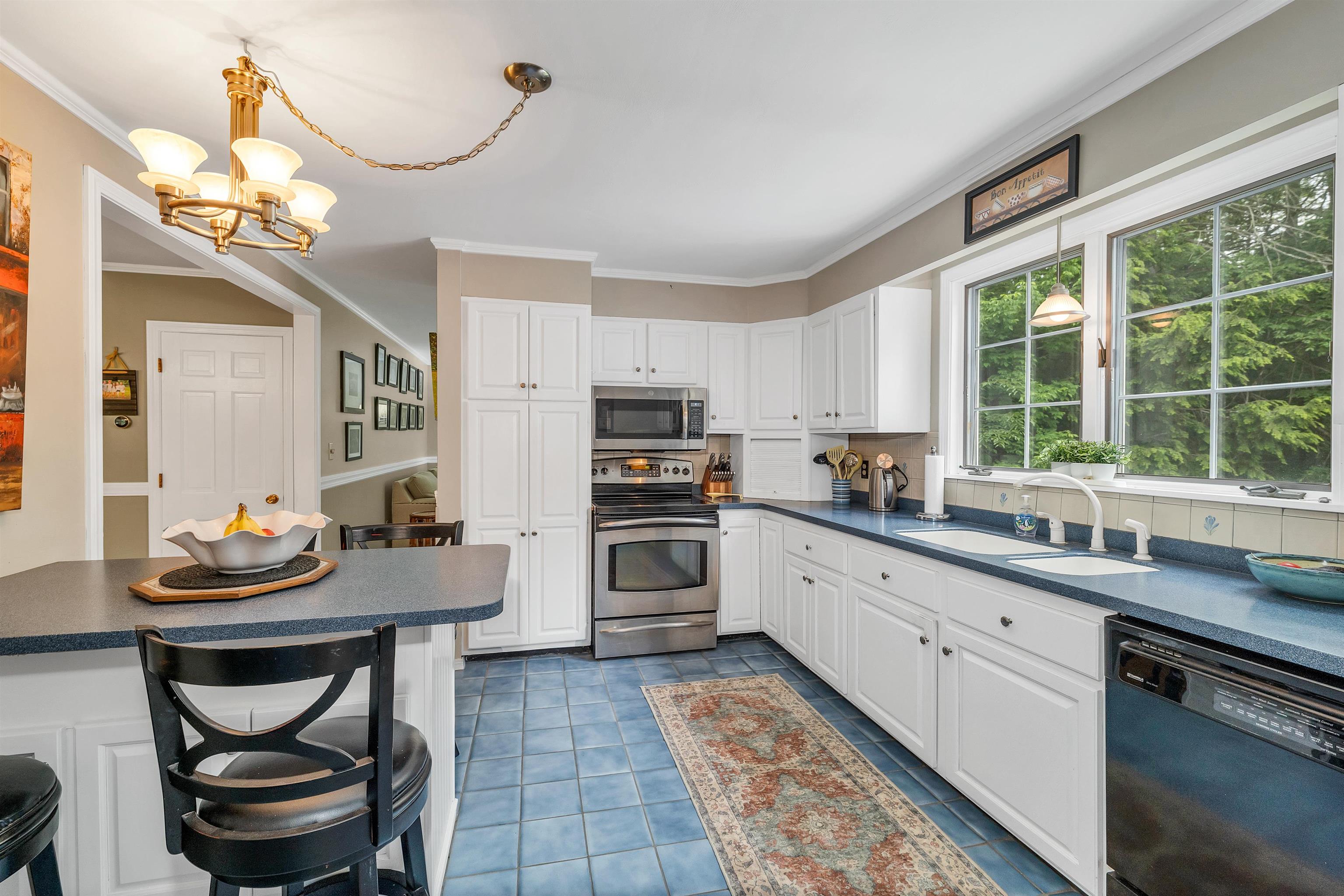 Gilford, New Hampshire, 03249, United States, 4 Bedrooms Bedrooms, ,2 BathroomsBathrooms,Residential,For Sale,1875649