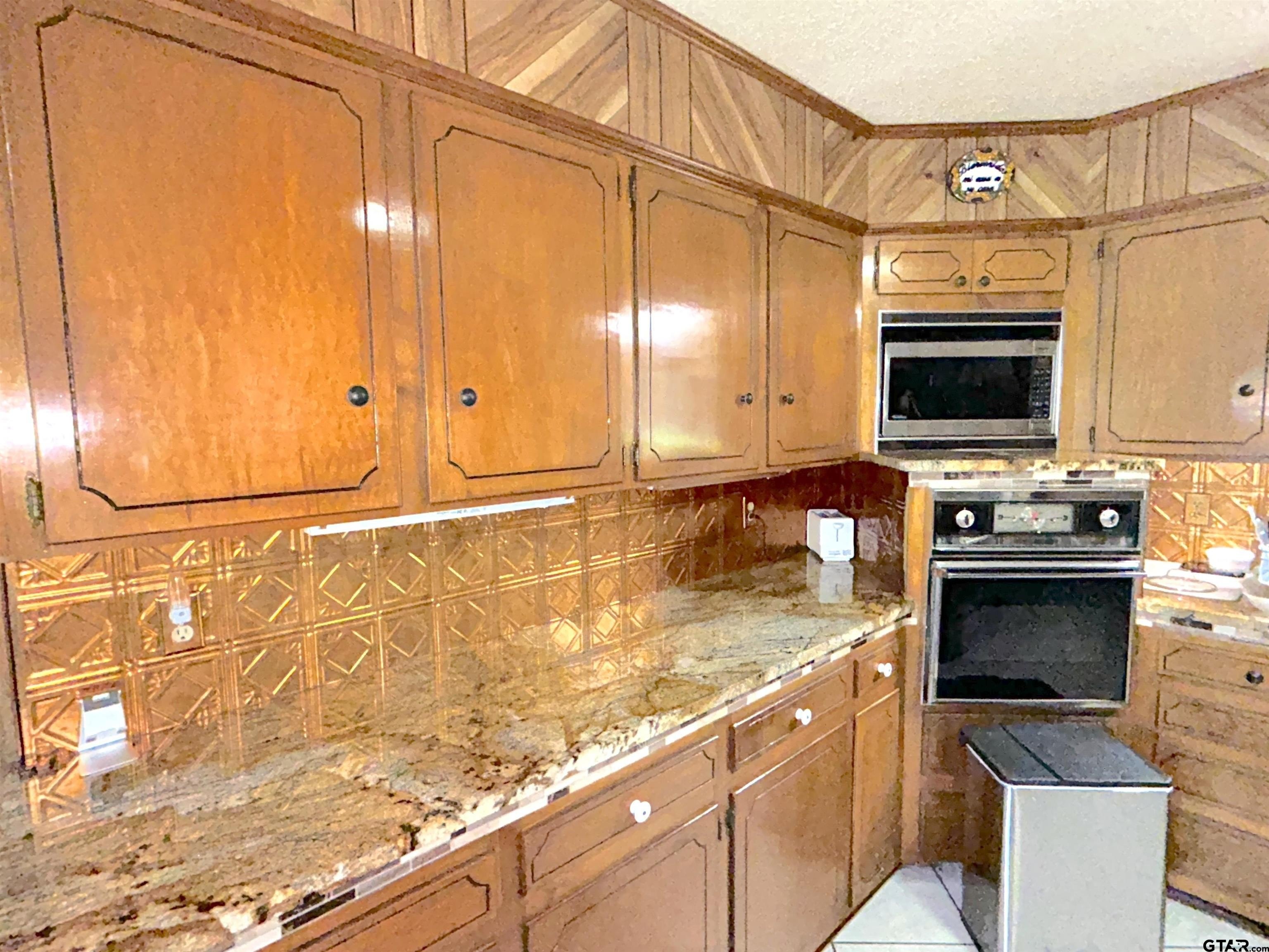 Frankston, Texas, 75763, United States, 3 Bedrooms Bedrooms, ,2 BathroomsBathrooms,Residential,For Sale,1924553