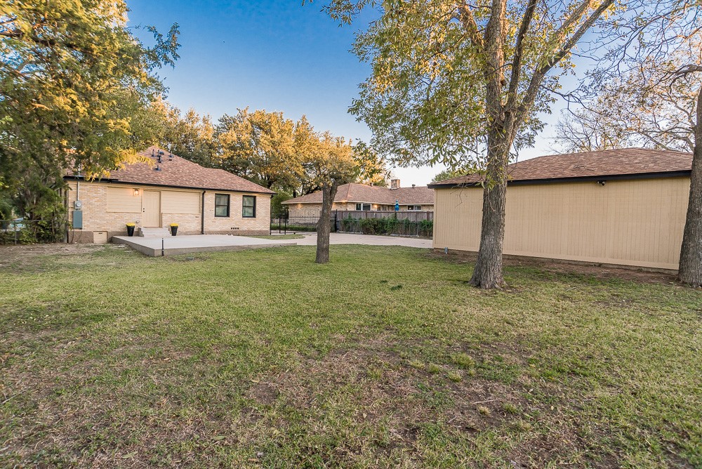 Dallas, Texas, 75203, United States, 2 Bedrooms Bedrooms, ,2 BathroomsBathrooms,Residential,For Sale,1993579