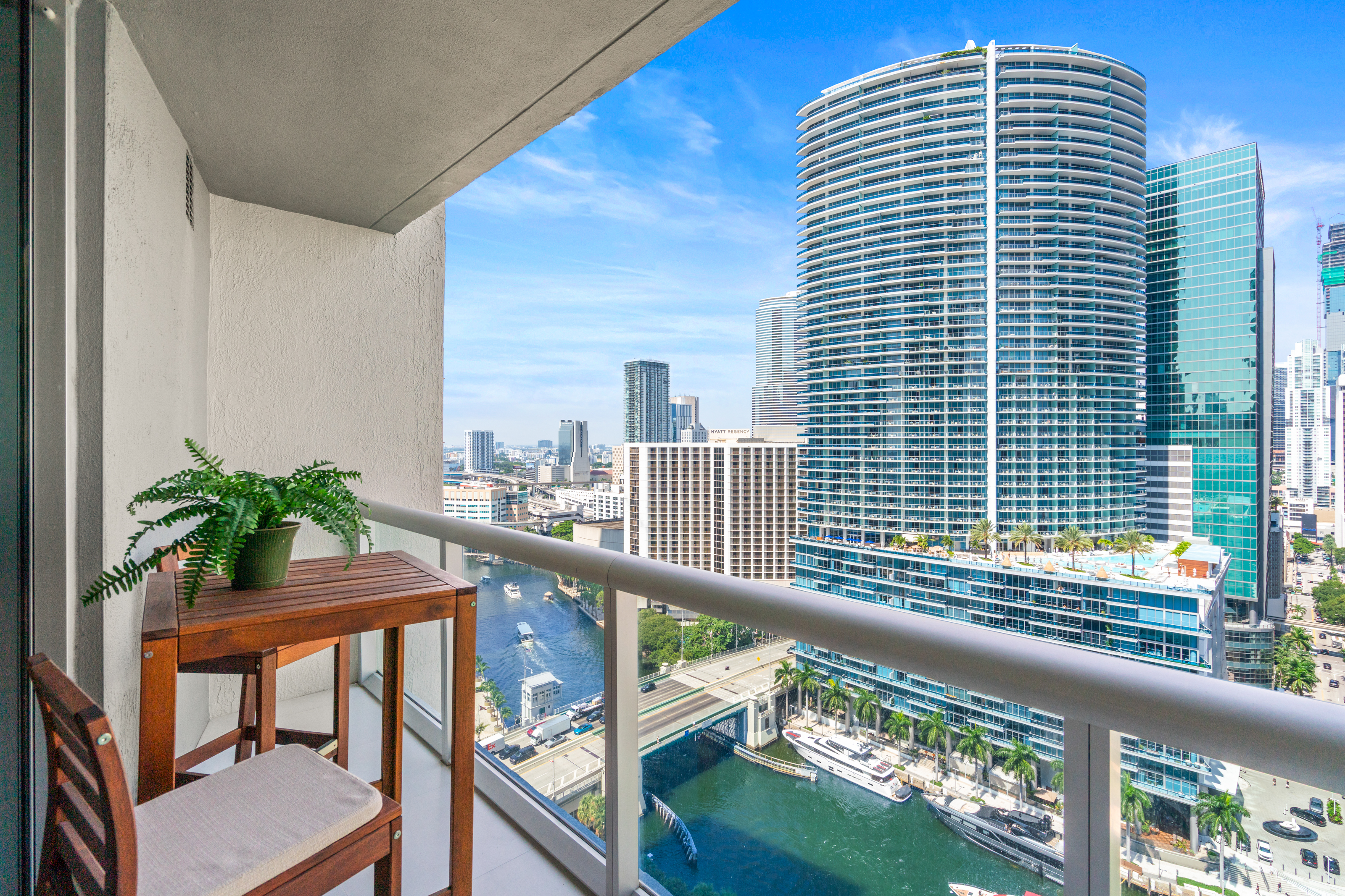  475 Brickell Ave, Miami, FL, 33131 - 物件實景