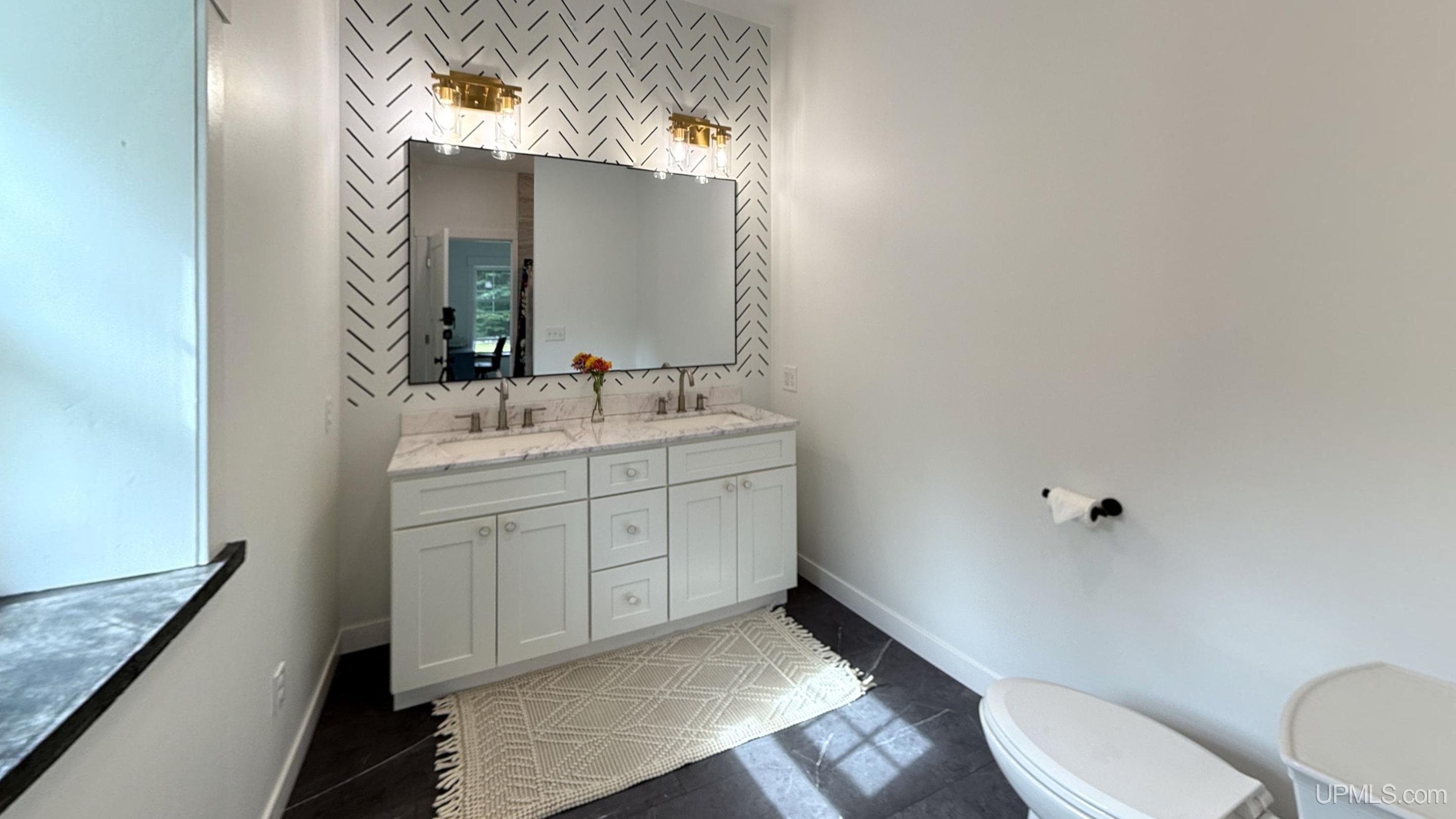 Hancock, Michigan, 49930, United States, 3 Bedrooms Bedrooms, ,3 BathroomsBathrooms,Residential,For Sale,1901071