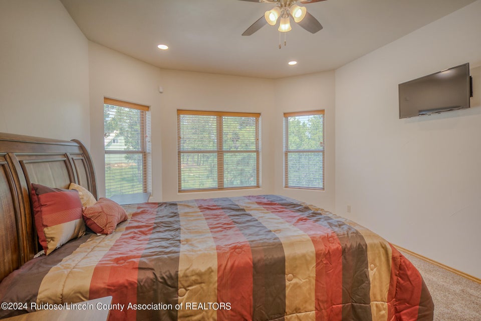Ruidoso, New Mexico, 88345, United States, 4 Bedrooms Bedrooms, ,4 BathroomsBathrooms,Residential,For Sale,1921687