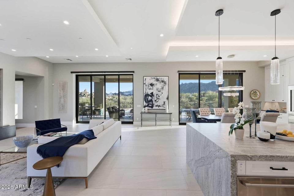 Scottsdale, Arizona, 85255, United States, 3 Bedrooms Bedrooms, ,Residential,For Sale,2009279