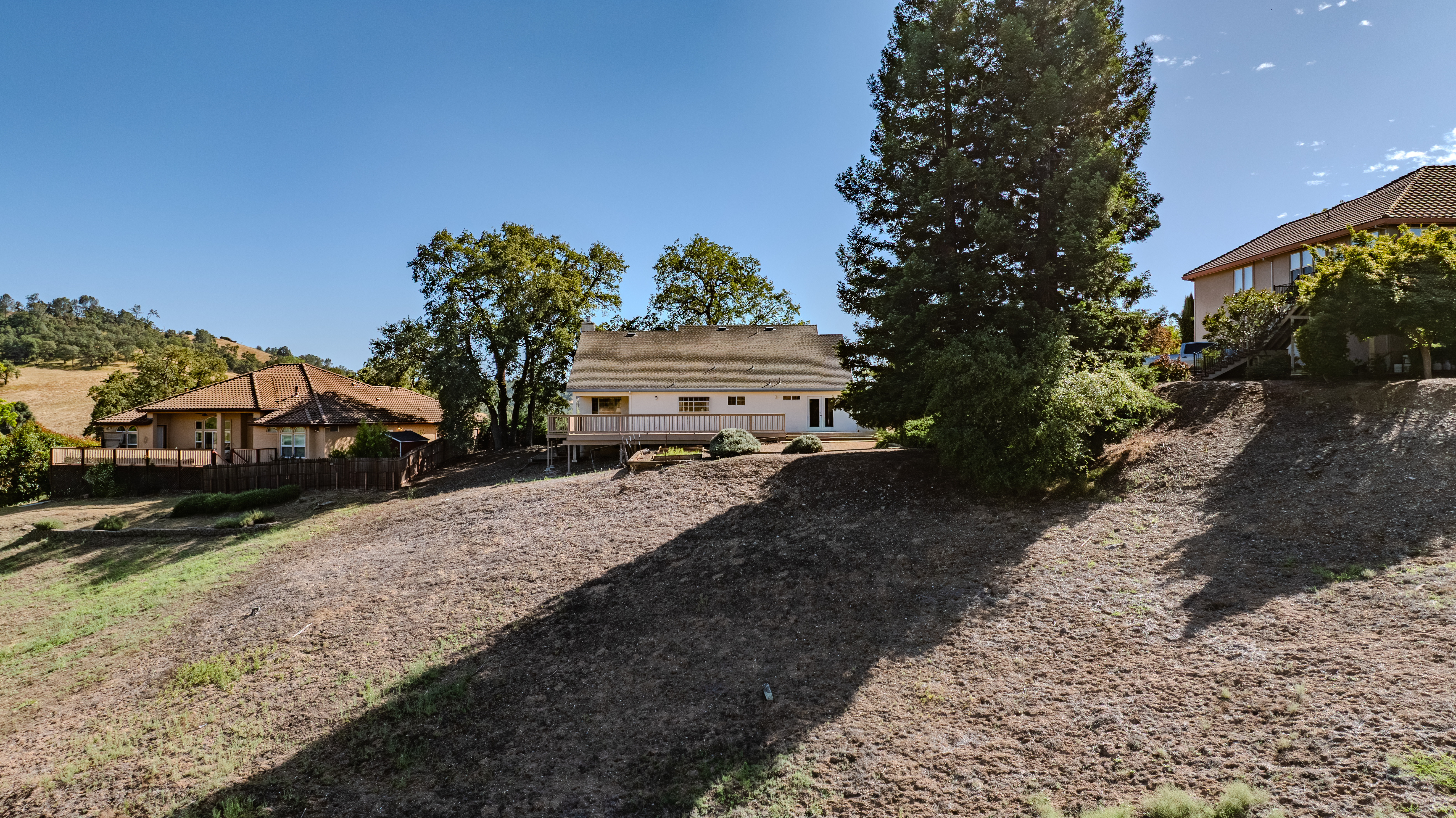  Spacious Sutter Creek Home with Hillside Views and Endless Potential - 物件實景