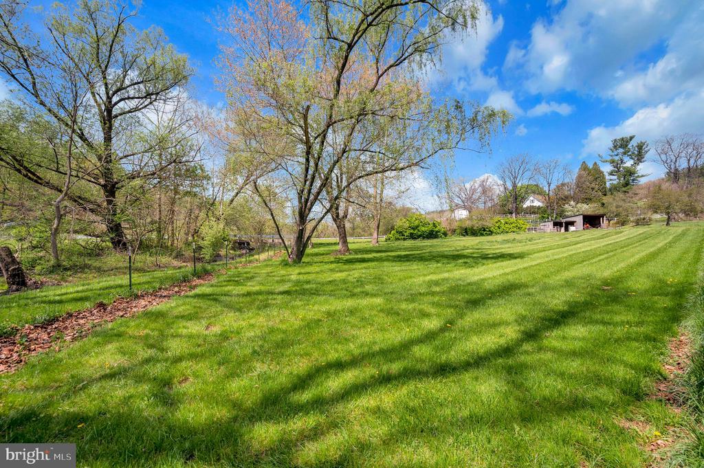 Linden, Virginia, 22642, United States, 5 Bedrooms Bedrooms, ,4 BathroomsBathrooms,Residential,For Sale,2037897
