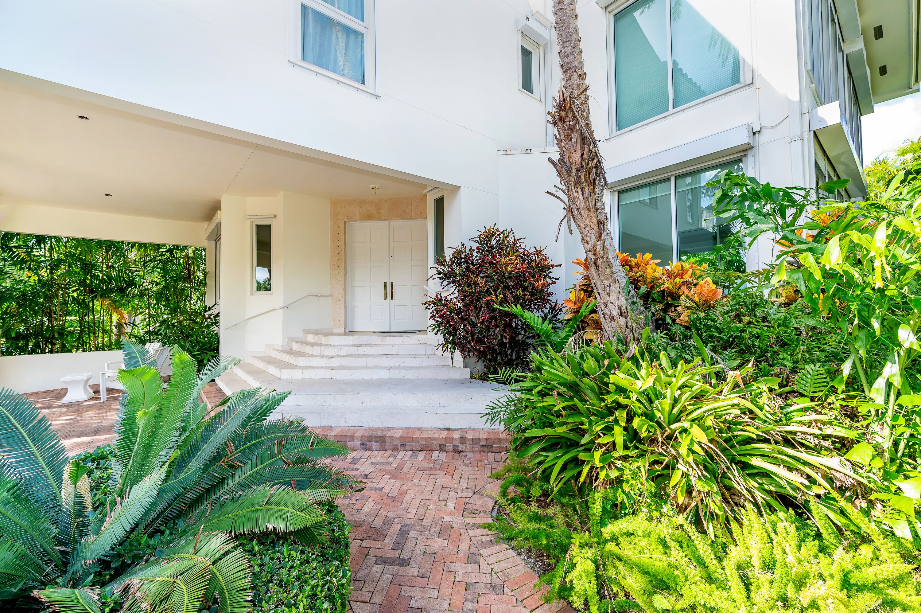  650 Curtiswood Dr, Key Biscayne, FL, 33149 - 物件實景