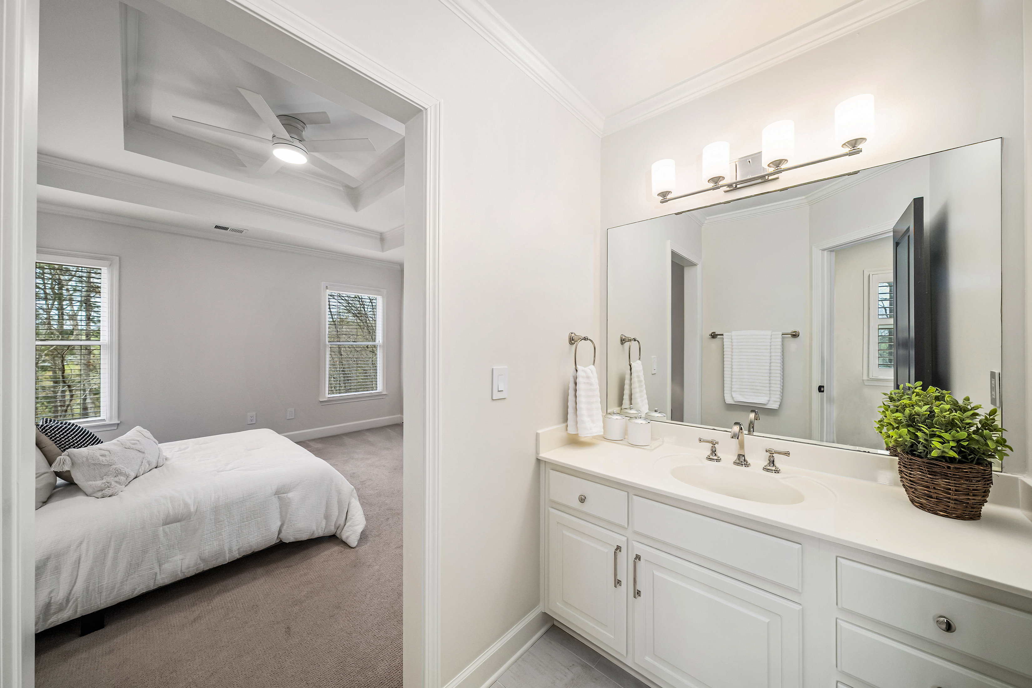  Meticulously Updated Milton Home - 物件實景