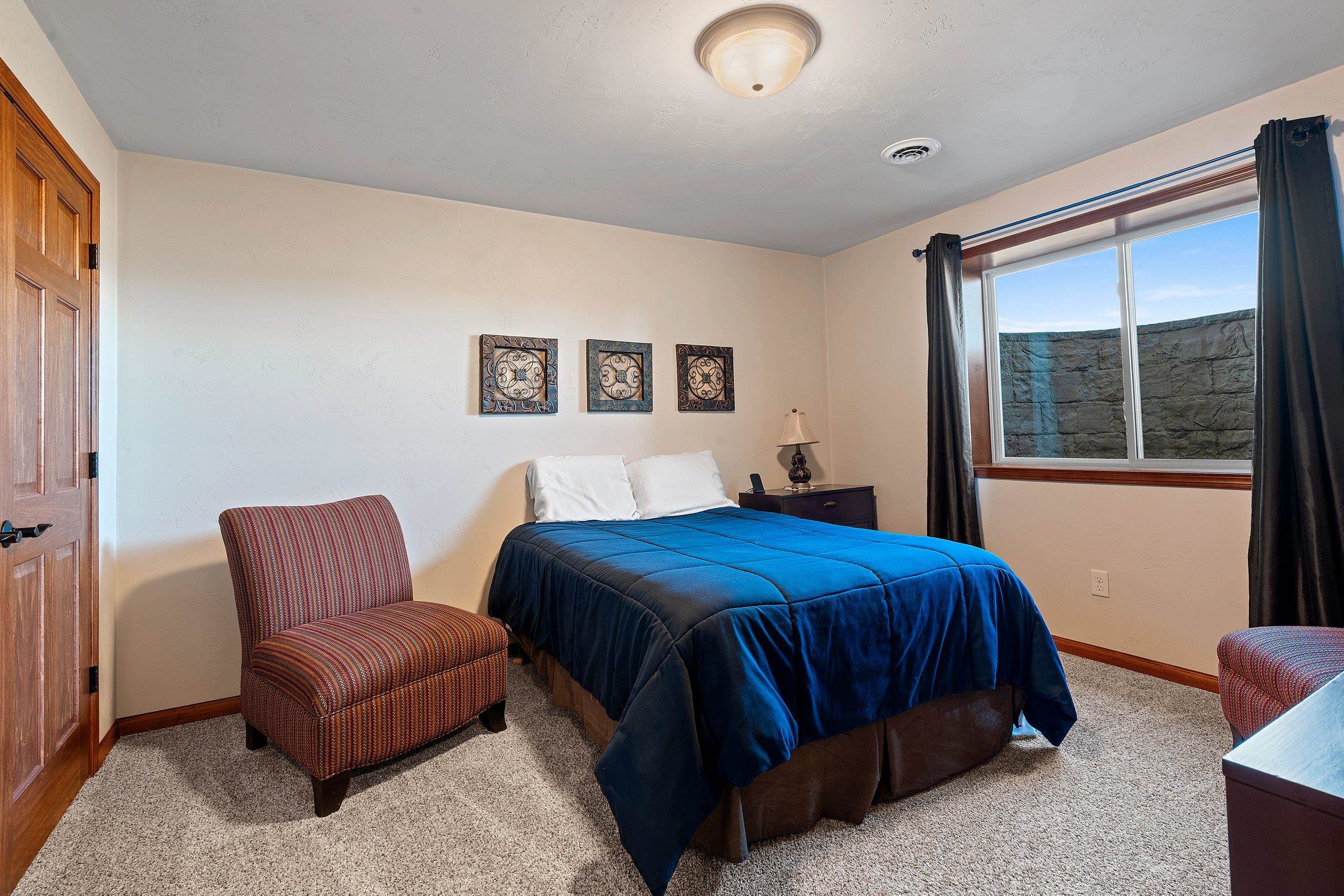 NEENAH, Wisconsin, 54956, United States, 3 Bedrooms Bedrooms, ,3 BathroomsBathrooms,Residential,For Sale,1986561