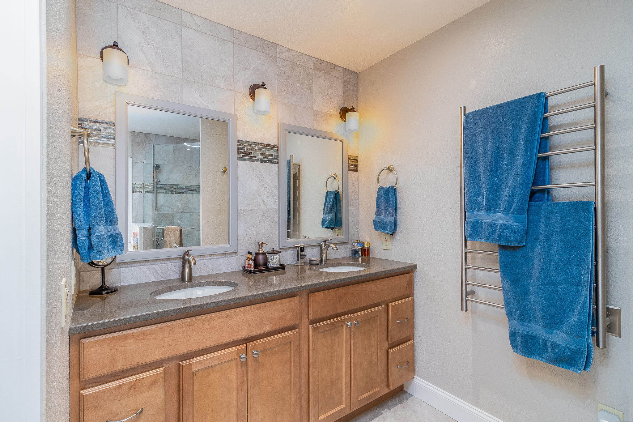 Charelston, Illinois, 61920, United States, 3 Bedrooms Bedrooms, ,3 BathroomsBathrooms,Residential,For Sale,1988576