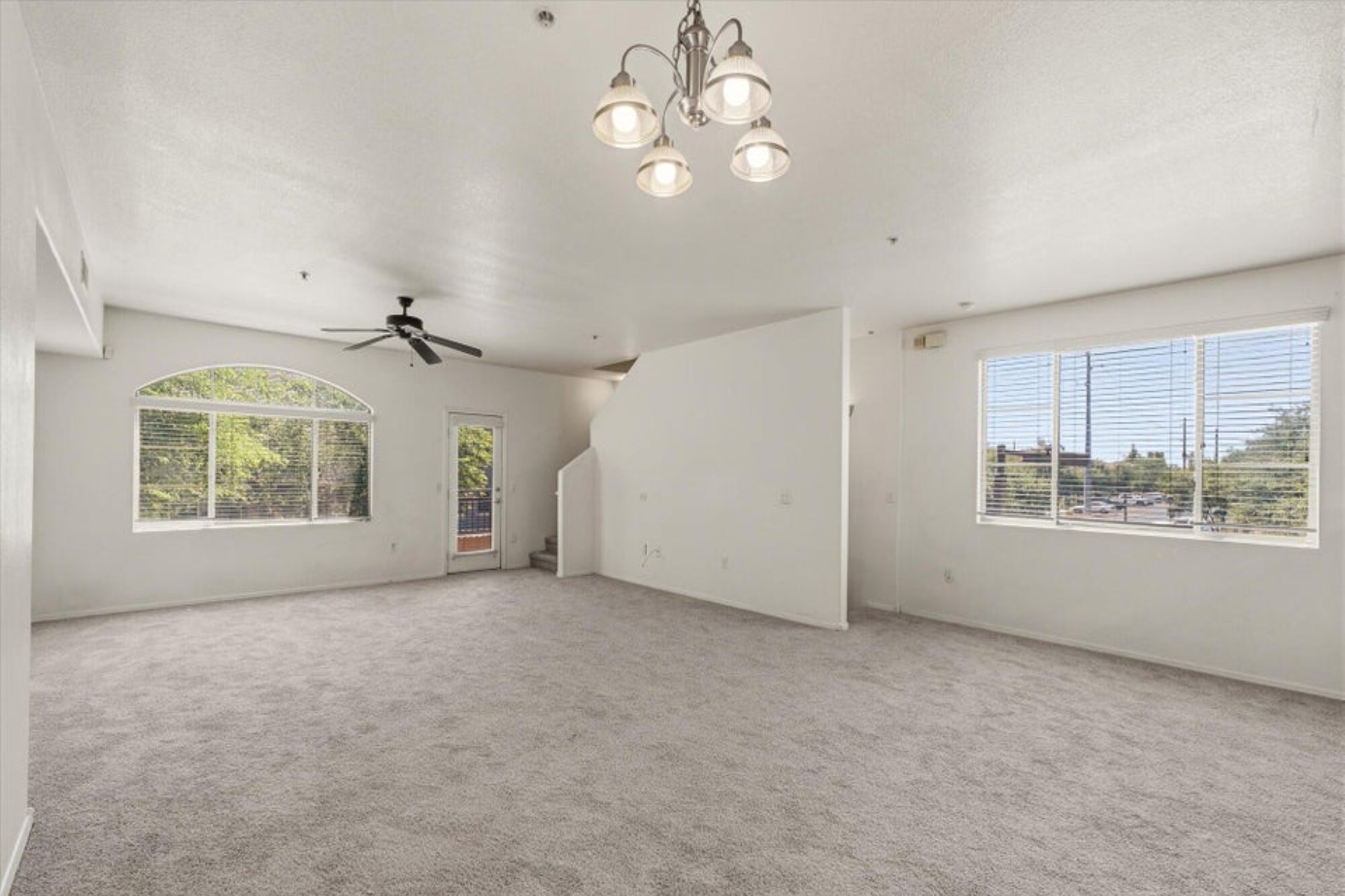  2401 E Rio Salado Parkway ¦ Tempe, AZ - 物件實景