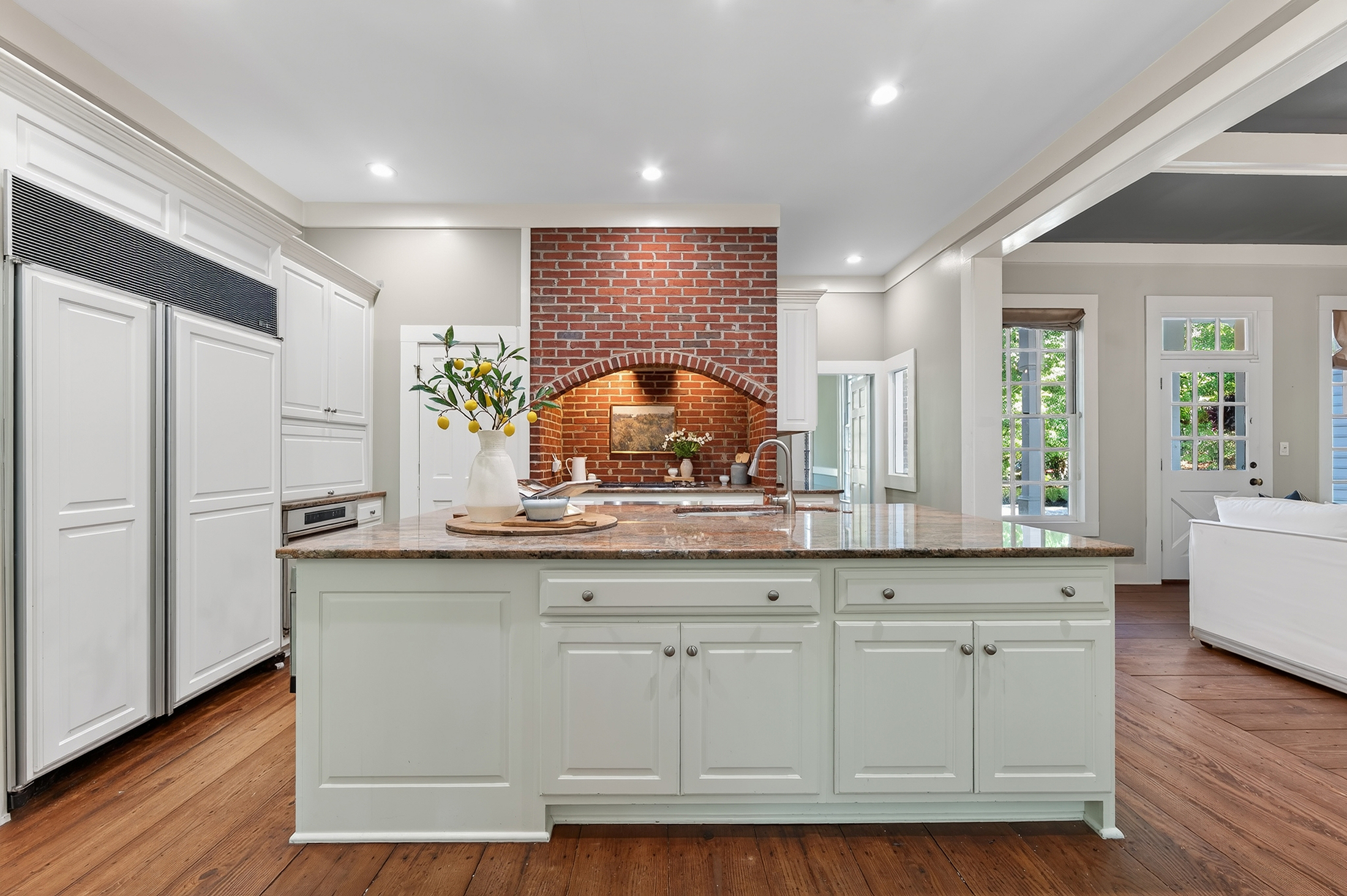  Timeless Colonial Elegance on Two Private Wooded Acres in Litchfield Hundred - 物件實景