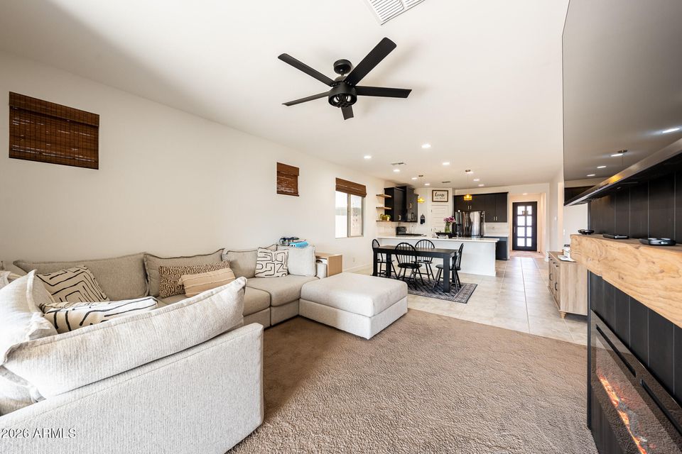 Surprise, Arizona, 85388, United States, 5 Bedrooms Bedrooms, ,Residential,For Sale,2011376