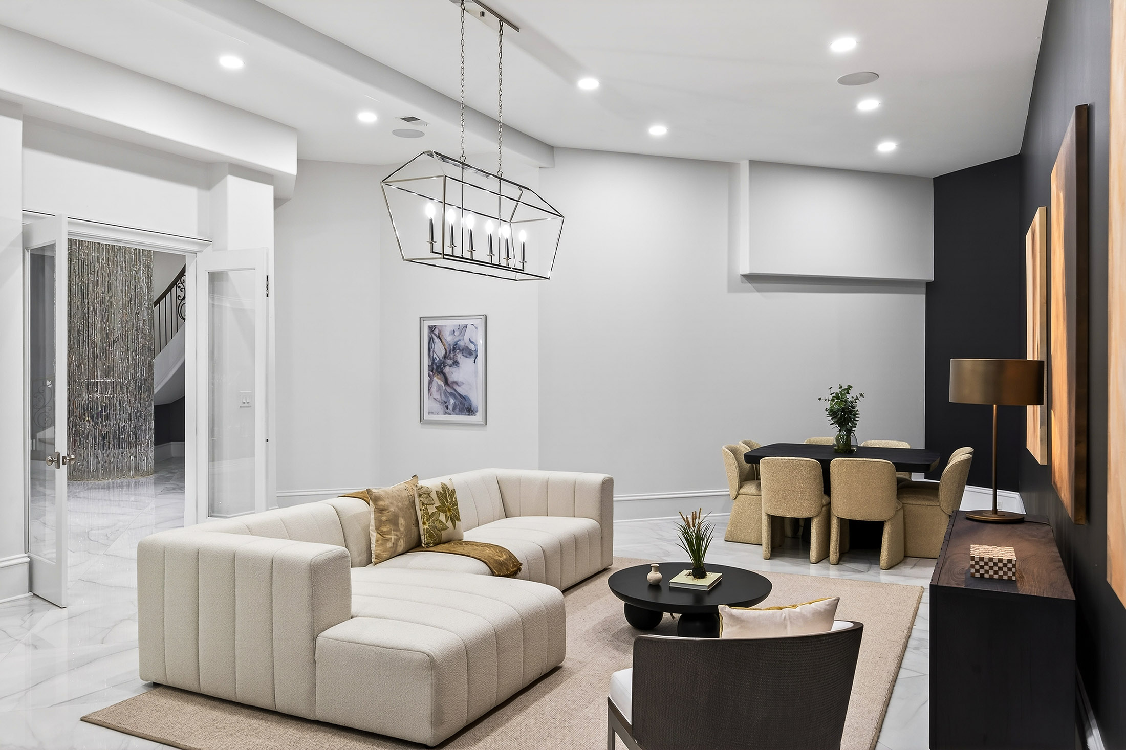  Exceptional Gated Estate with Resort-caliber Grounds - 物件實景