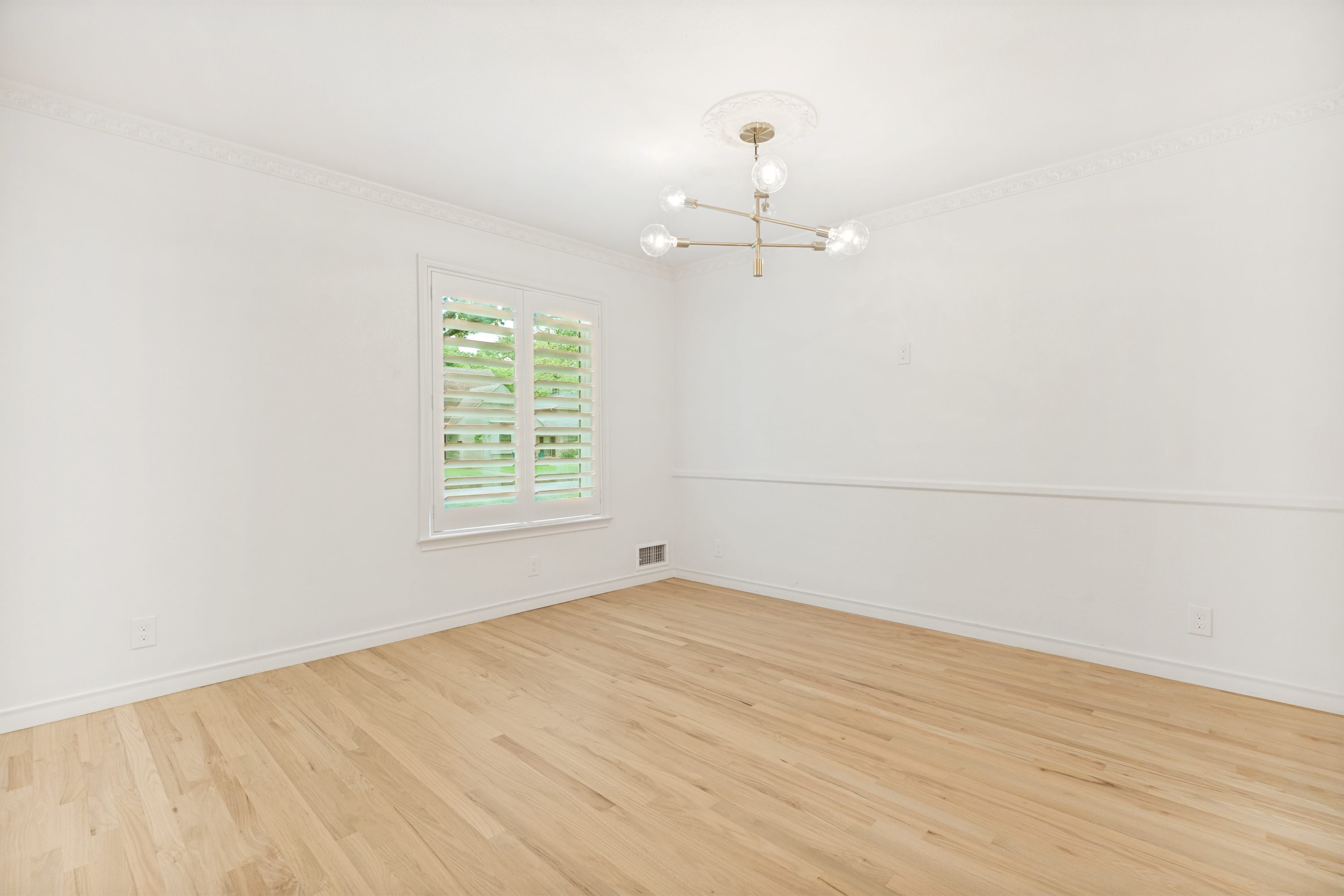  Beautifully Updated One-Story on Oversized Lot in Merriman Manor - 物件實景