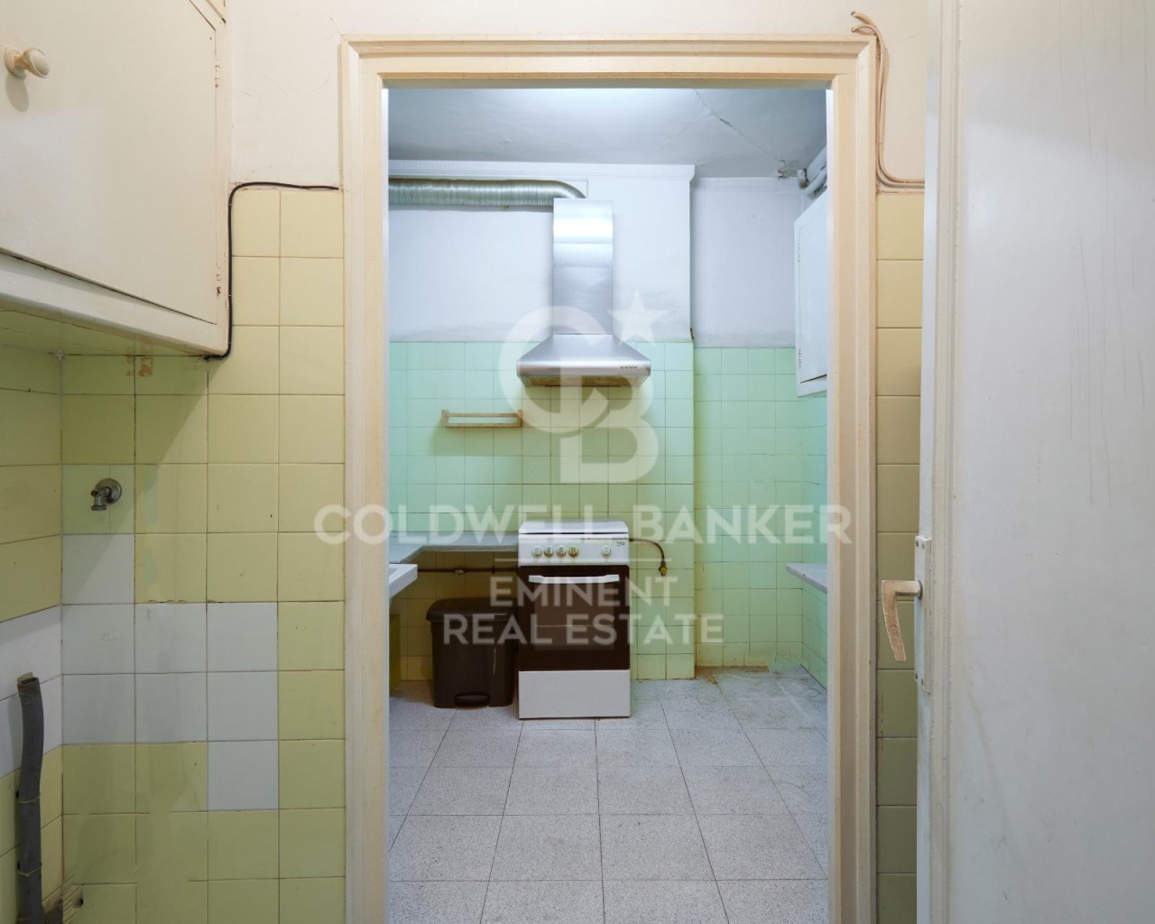 Barcelona, Catalonia, ES, 5 Bedrooms Bedrooms, ,2 BathroomsBathrooms,Residential,For Sale,1784996
