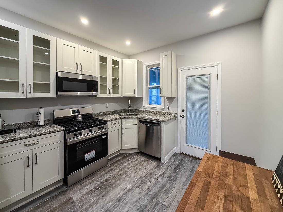 Jersey City, New Jersey, 07304, United States, 4 Bedrooms Bedrooms, ,2 BathroomsBathrooms,Residential,For Sale,1989150