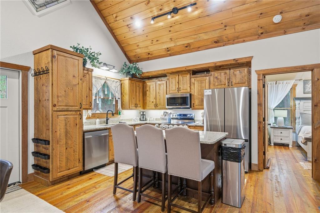 Morganton, Georgia, 30560, United States, 3 Bedrooms Bedrooms, ,2 BathroomsBathrooms,Residential,For Sale,2006455