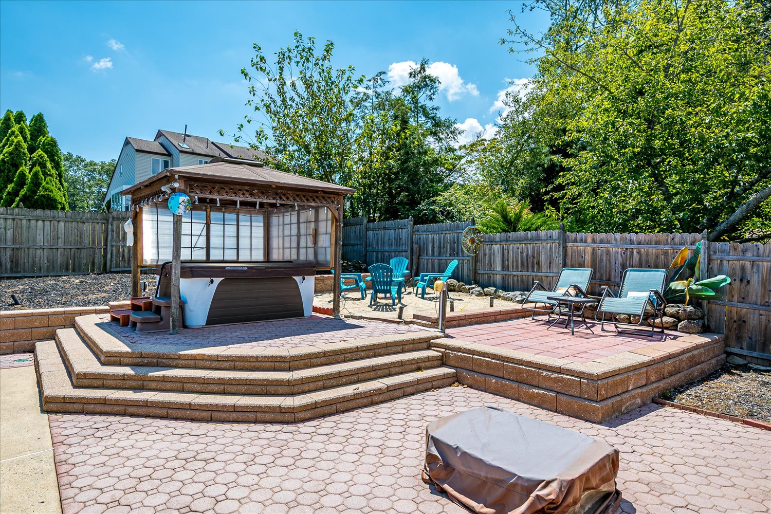 Eatontown, New Jersey, 07724, United States, 9 Bedrooms Bedrooms, ,4 BathroomsBathrooms,Residential,For Sale,1910757