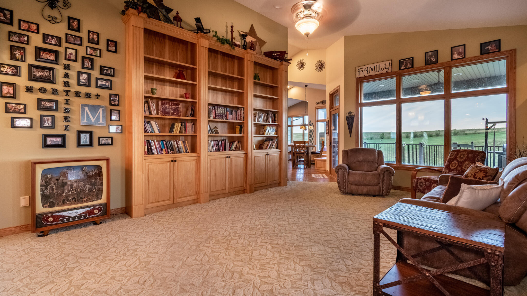 Beulah, North Dakota, 58523, United States, 4 Bedrooms Bedrooms, ,3 BathroomsBathrooms,Residential,For Sale,1780571