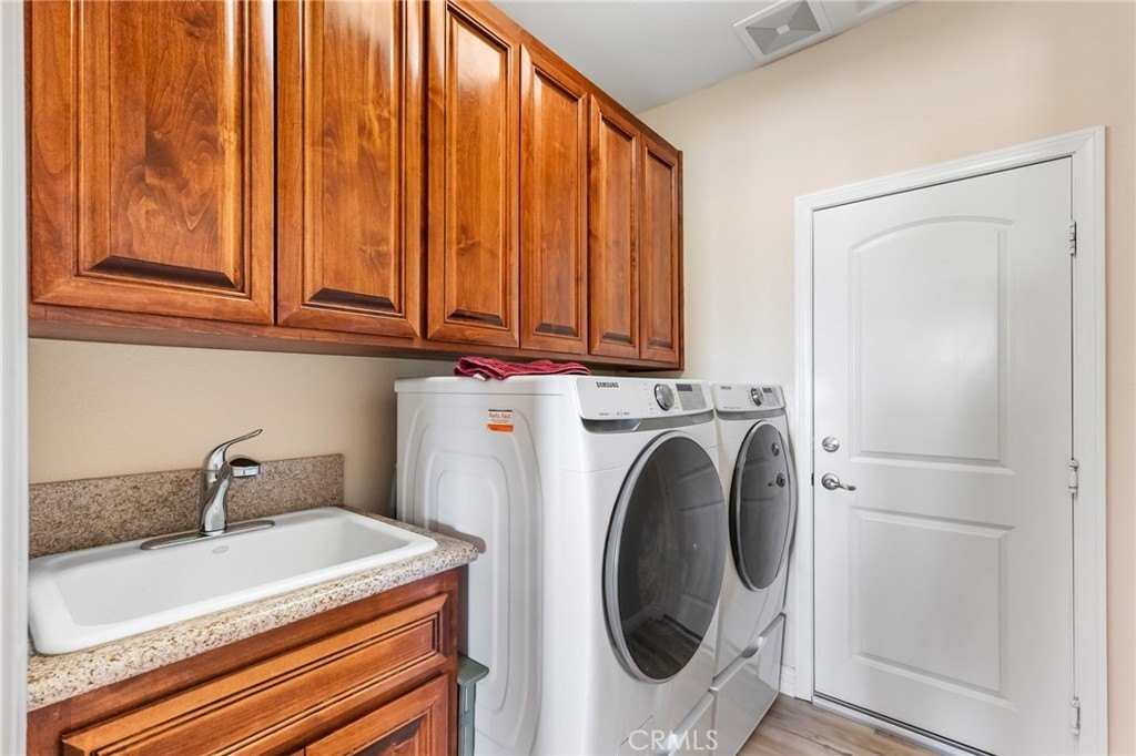 Yucca Valley, California, 92284, United States, 4 Bedrooms Bedrooms, ,3 BathroomsBathrooms,Residential,For Sale,1827862