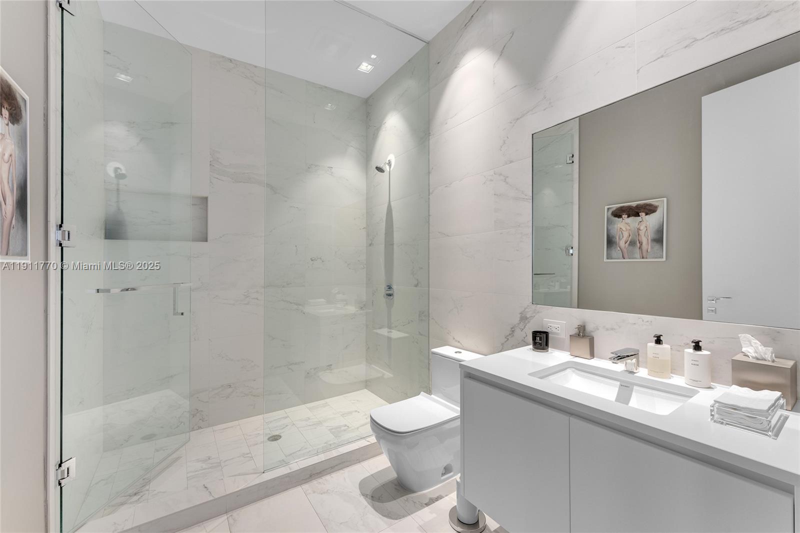 Miami, Florida, 33132, United States, 6 Bedrooms Bedrooms, ,7 BathroomsBathrooms,Residential,For Sale,1991375