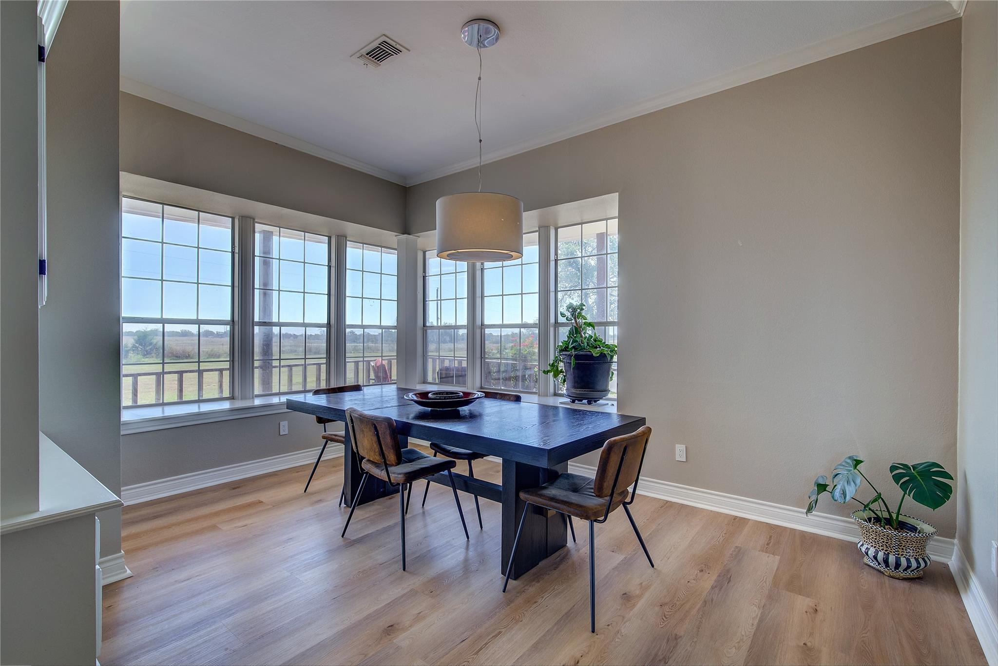 Sulphur Springs, Texas, 75482, United States, 5 Bedrooms Bedrooms, ,6 BathroomsBathrooms,Residential,For Sale,1978308